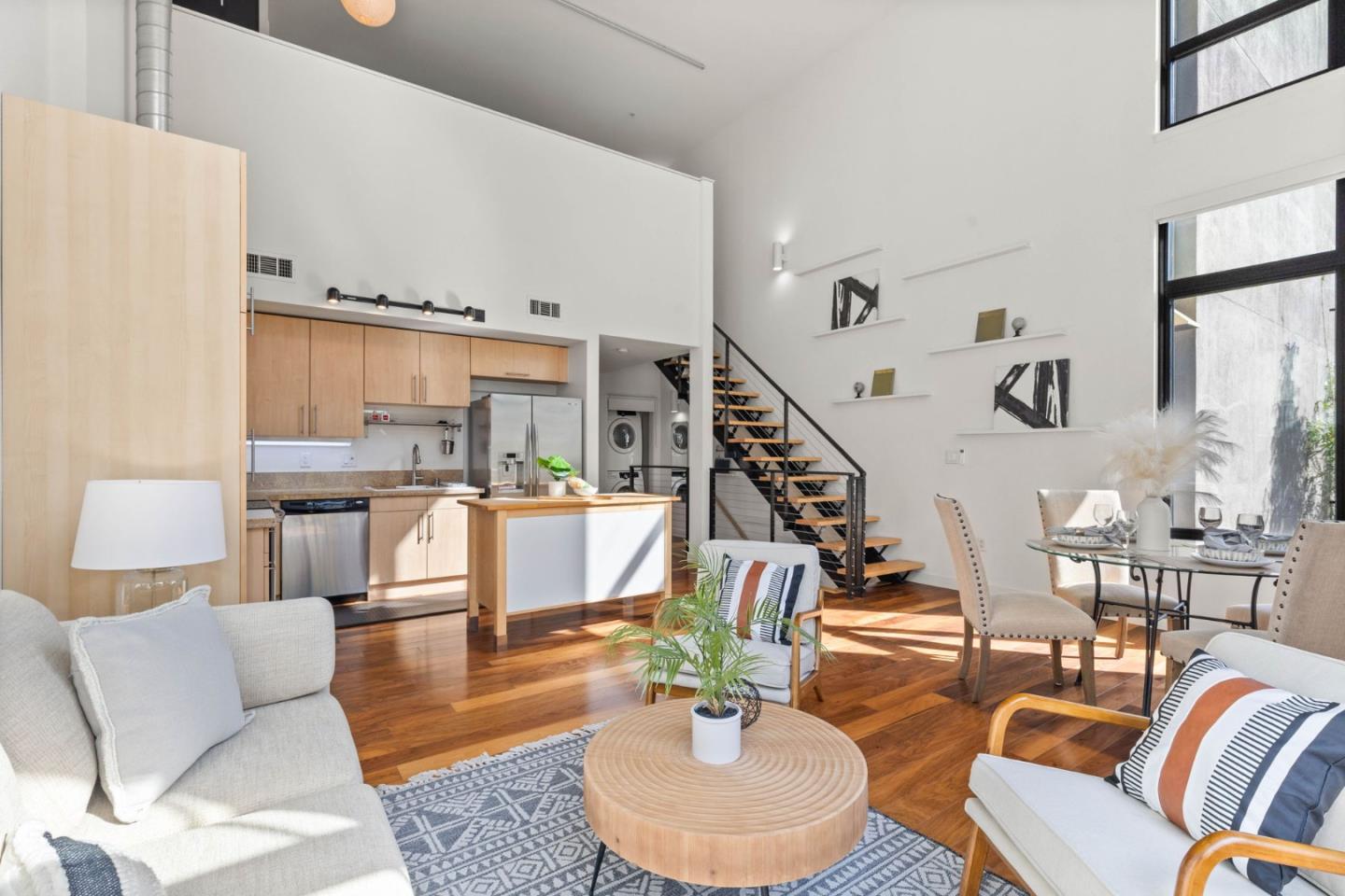 88 Bush Street 2160