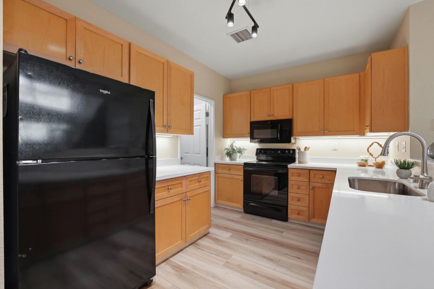 400 North 1st Street 111