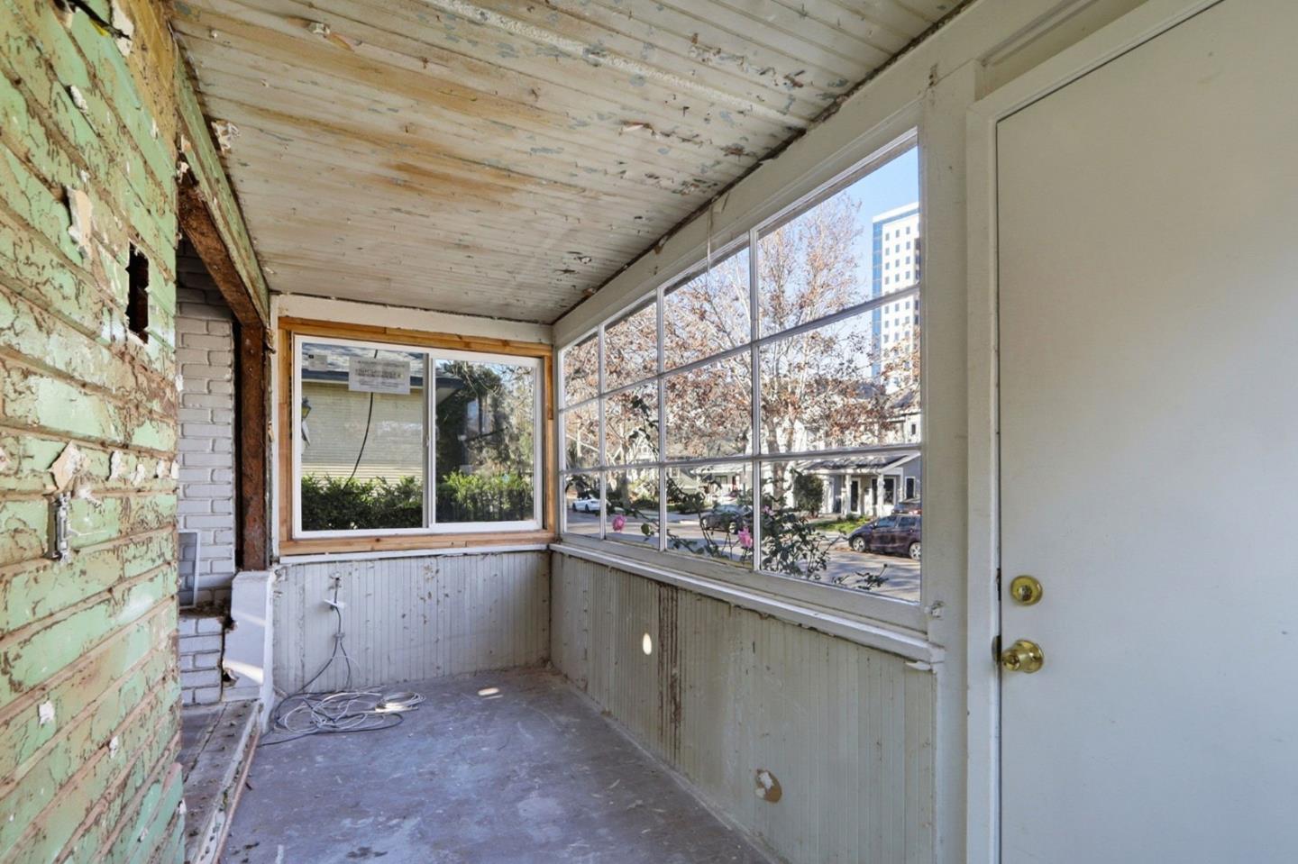 160 Pierce Avenue