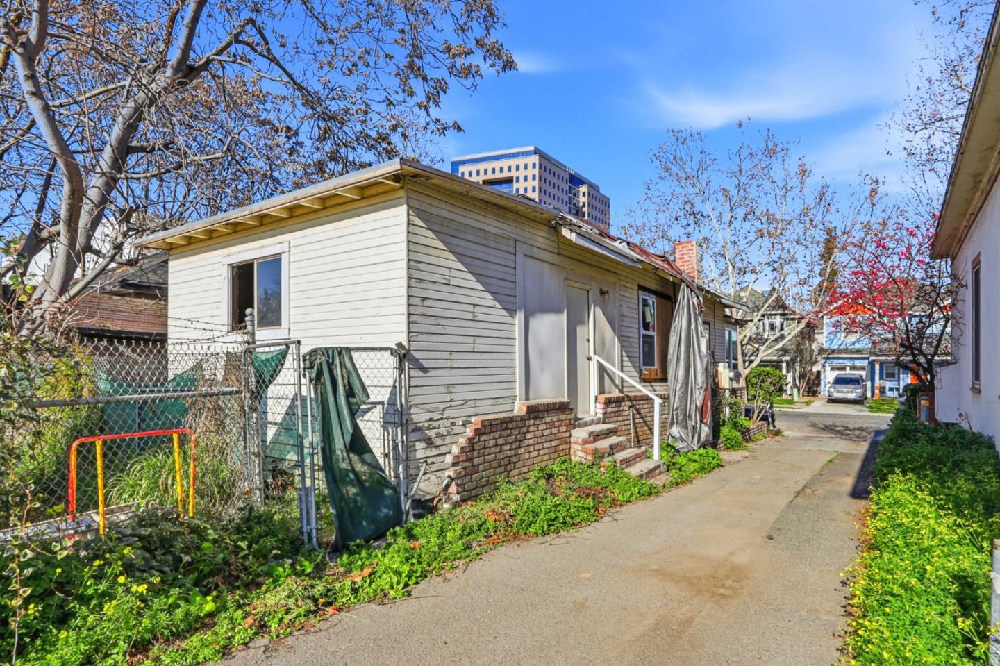 160 Pierce Avenue