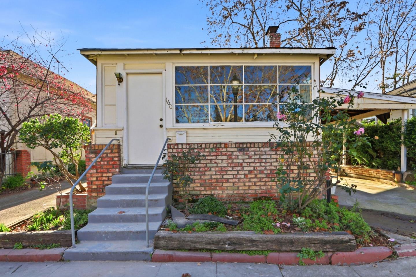 160 Pierce Avenue