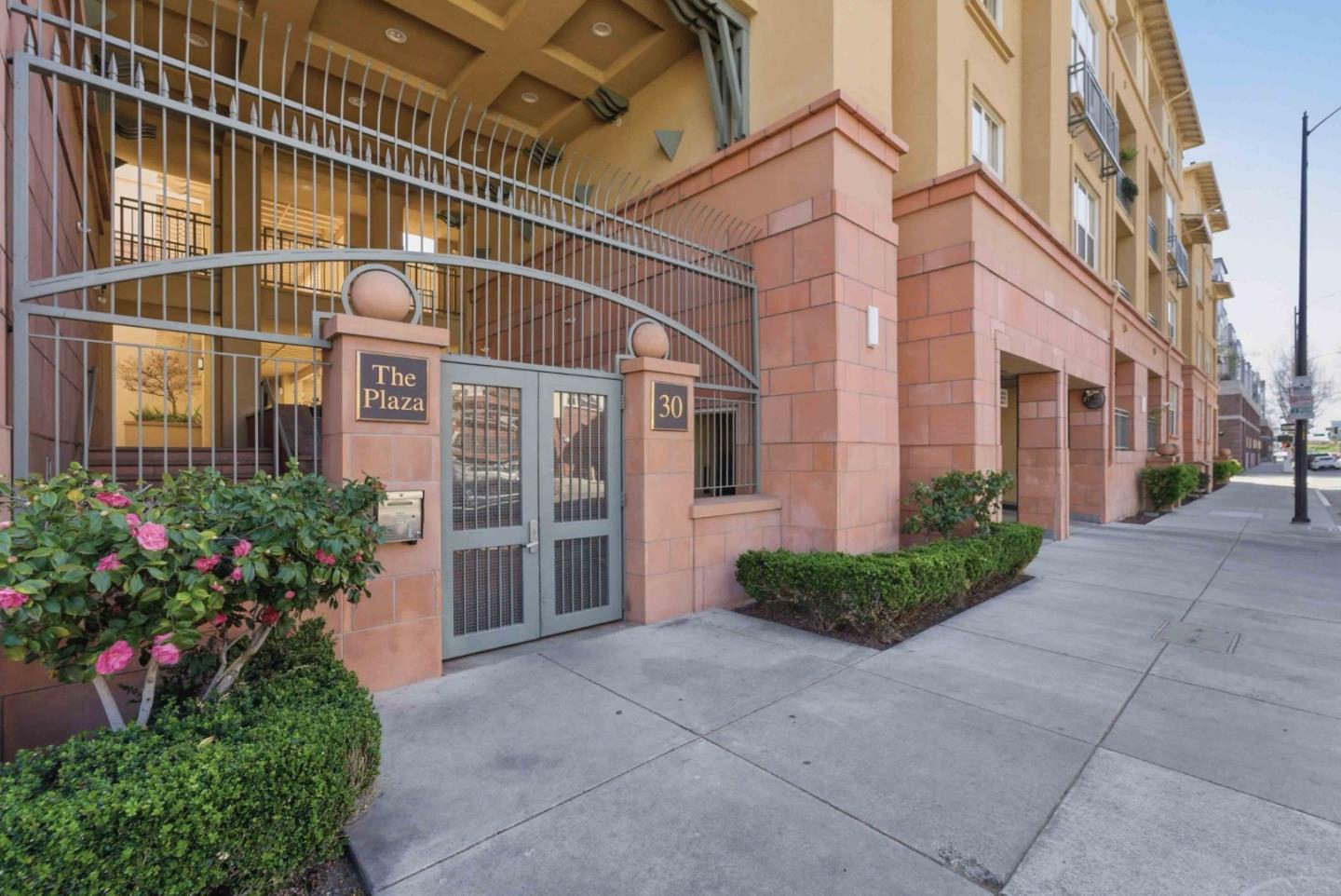 30 East Julian Street 208