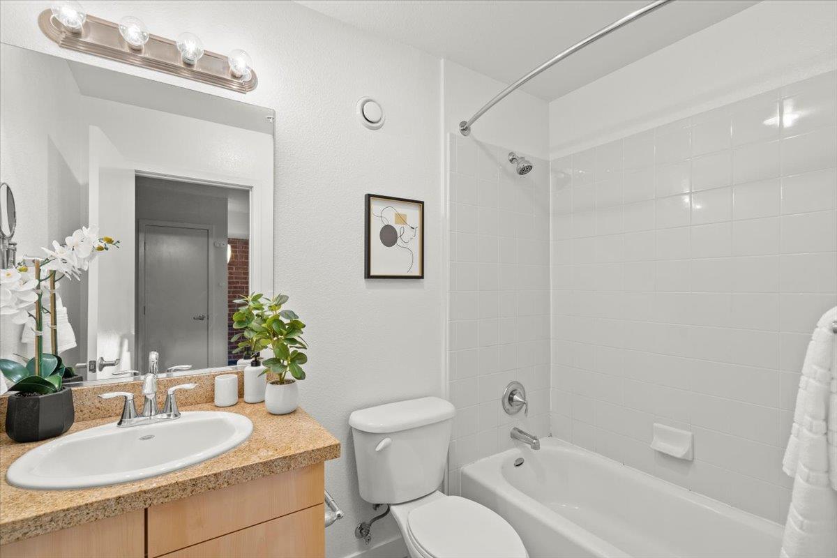88 Bush ST 2131
