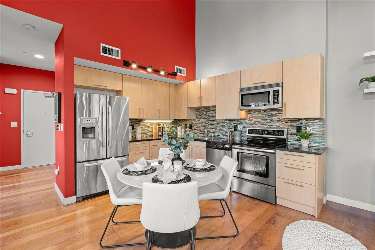 88 Bush ST 2131