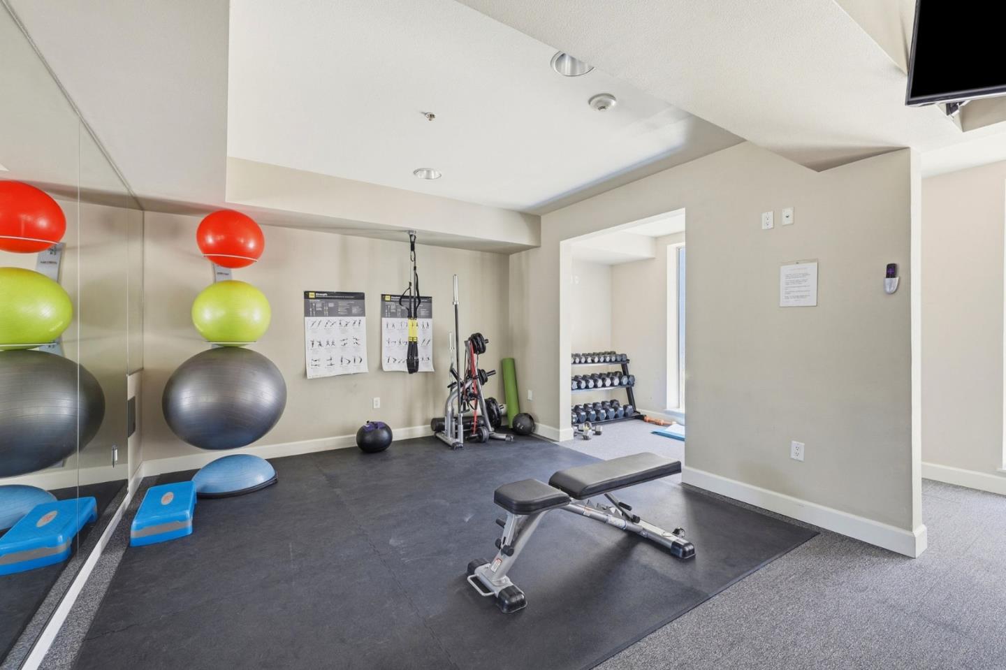 46 W Julian ST 427