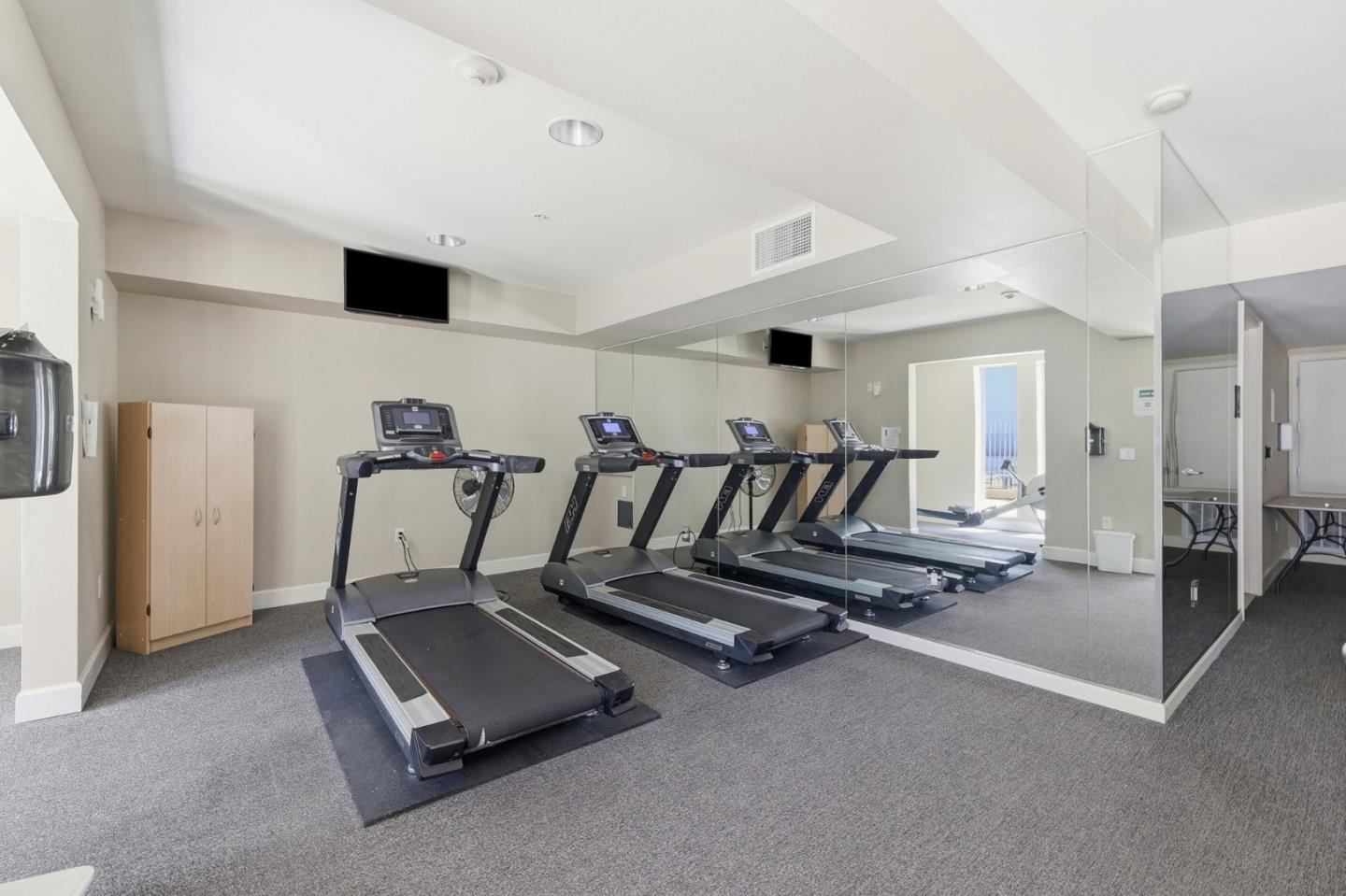 46 W Julian ST 427
