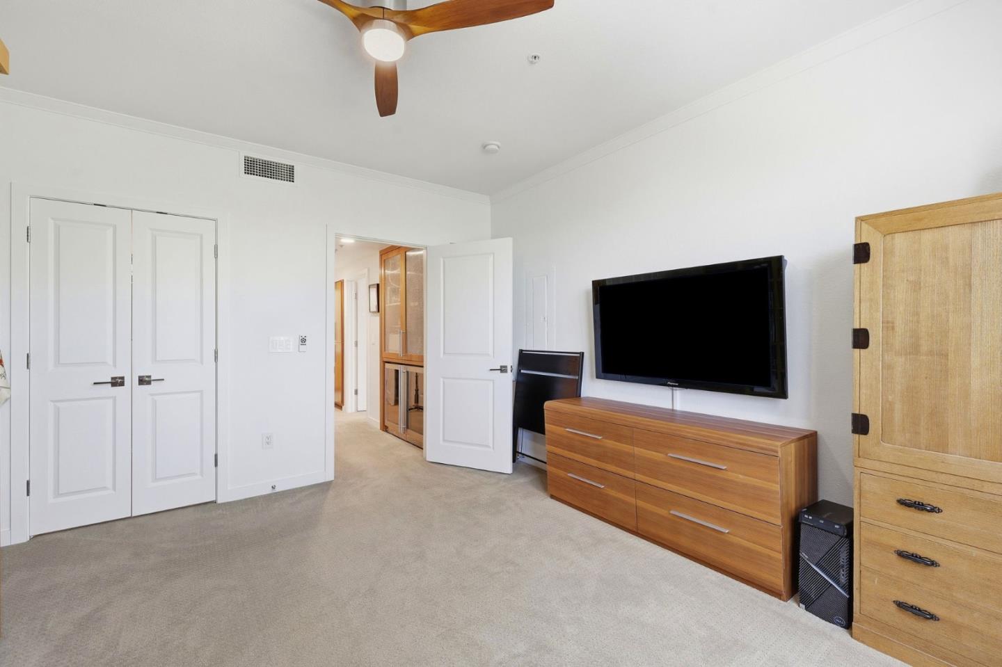 46 W Julian ST 427