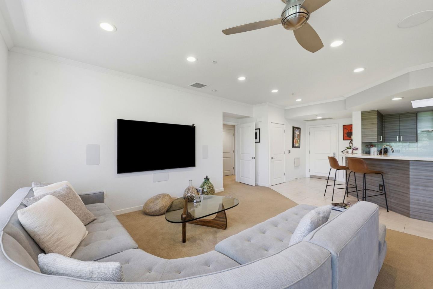 46 W Julian ST 427