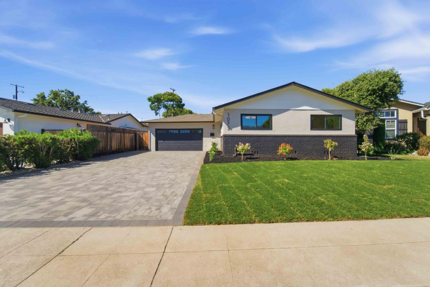 1075 Cloverbrook DR