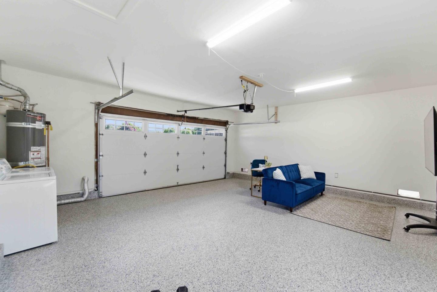 1075 Cloverbrook DR