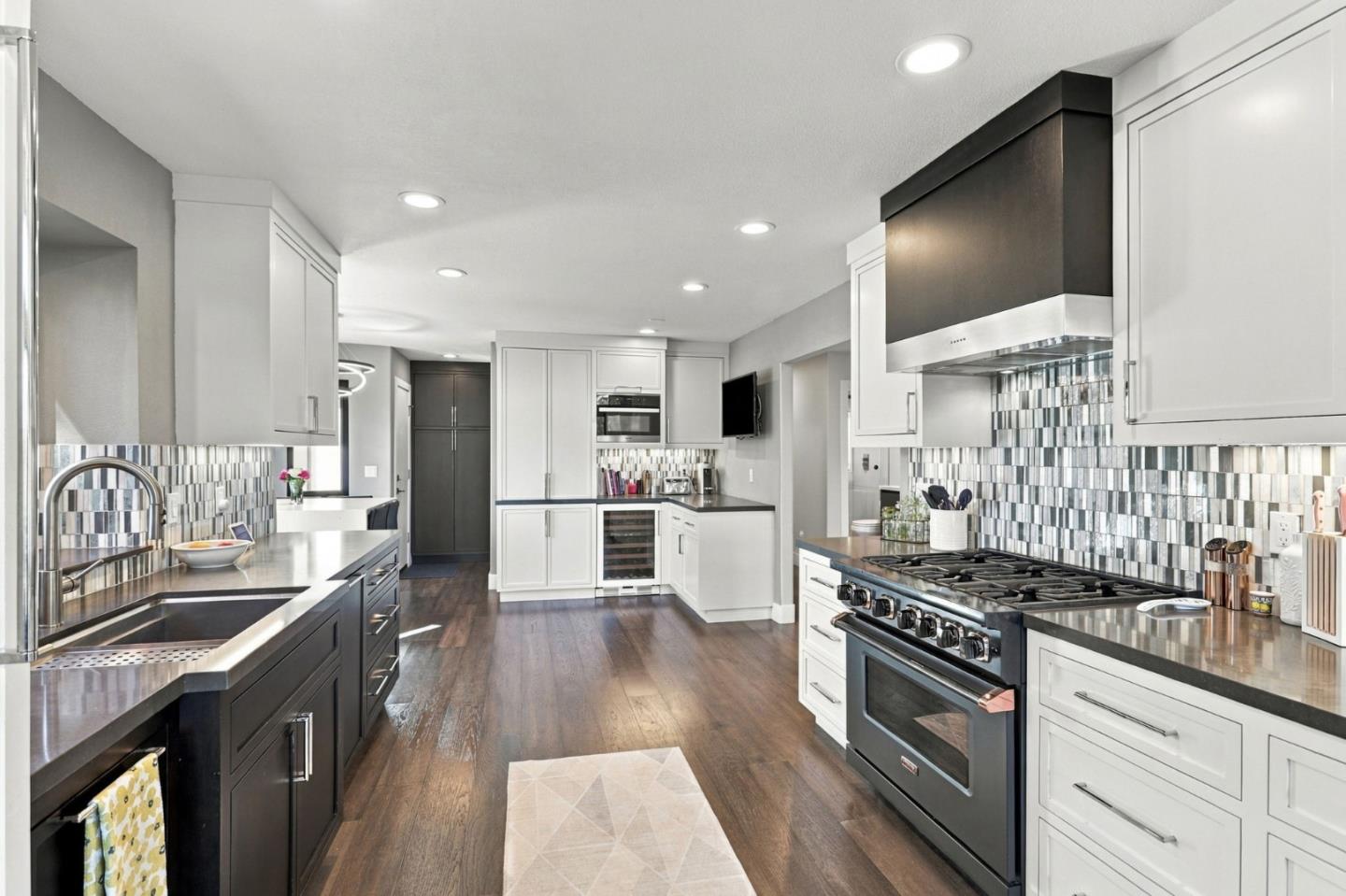 22348 Mcclellan RD
