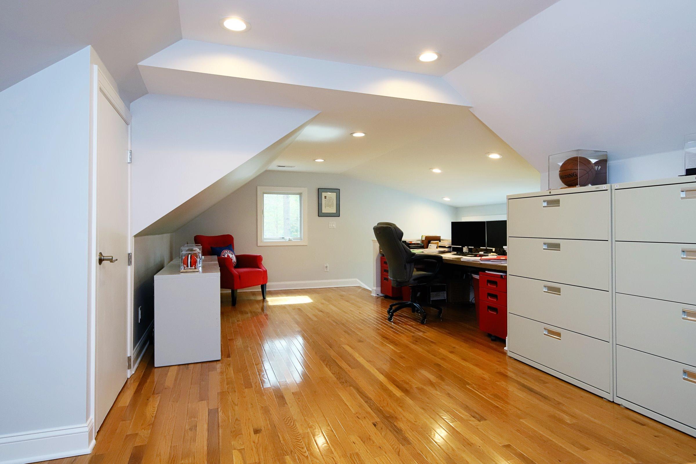 355 Lake Forest Drive SW