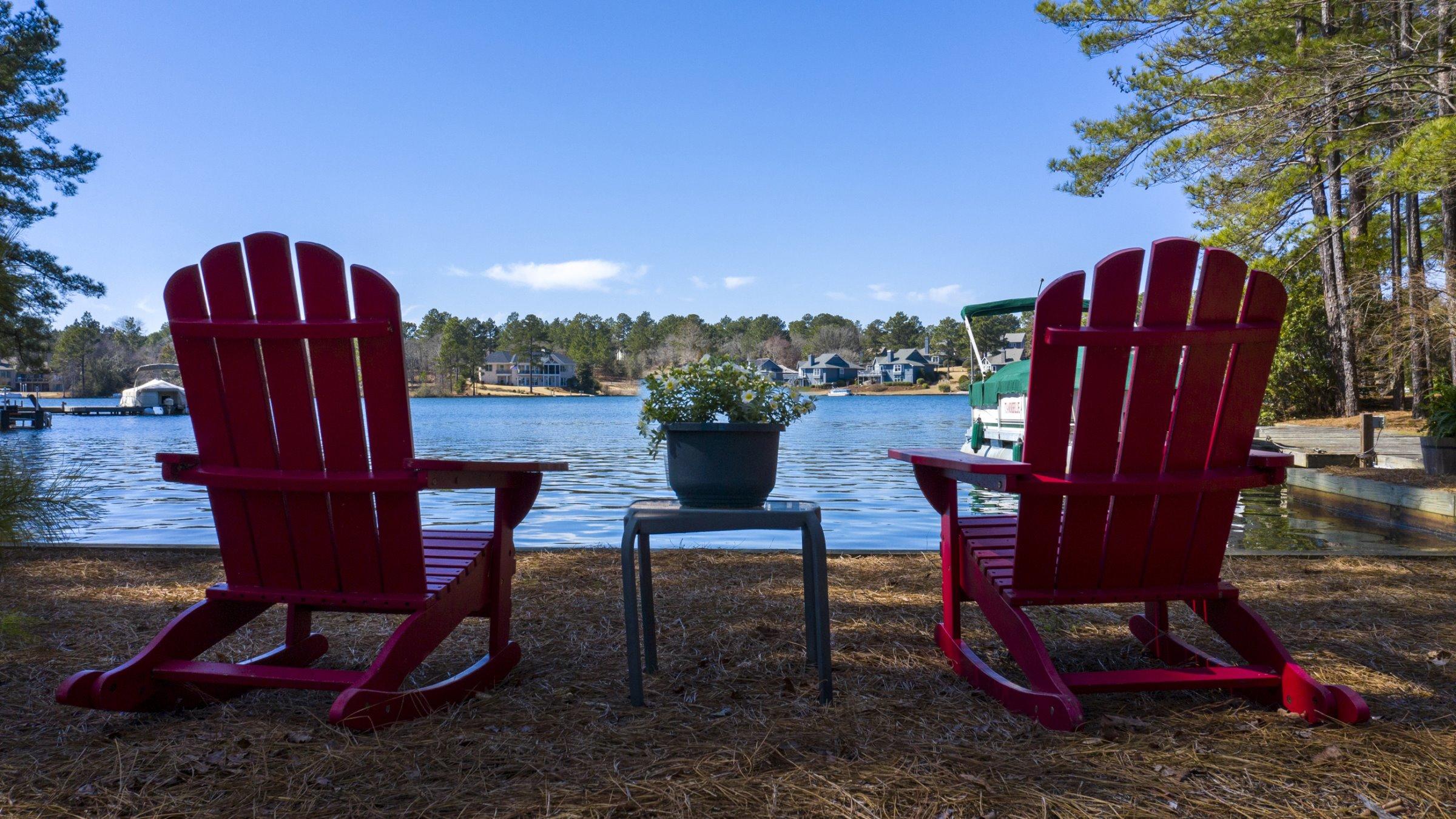 355 Lake Forest Drive SW