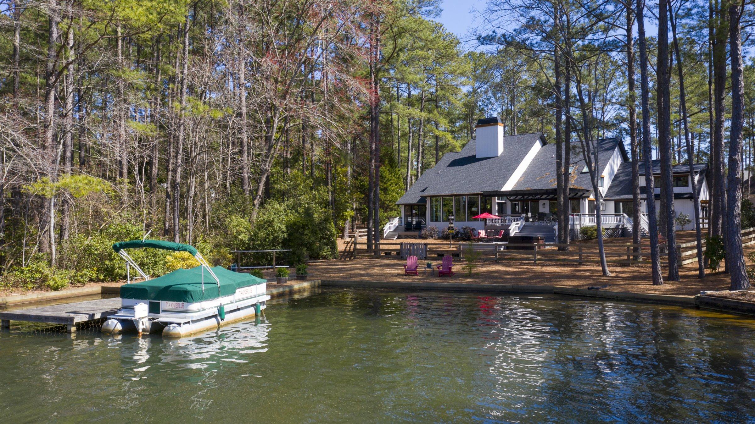 355 Lake Forest Drive SW