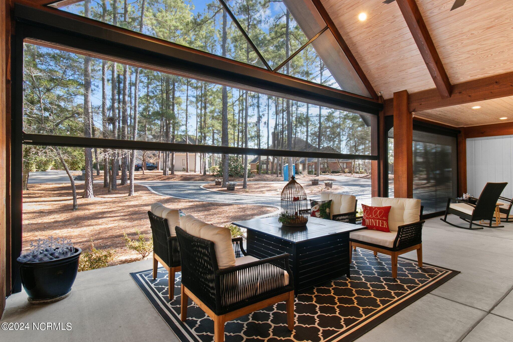 355 Lake Forest Drive SW