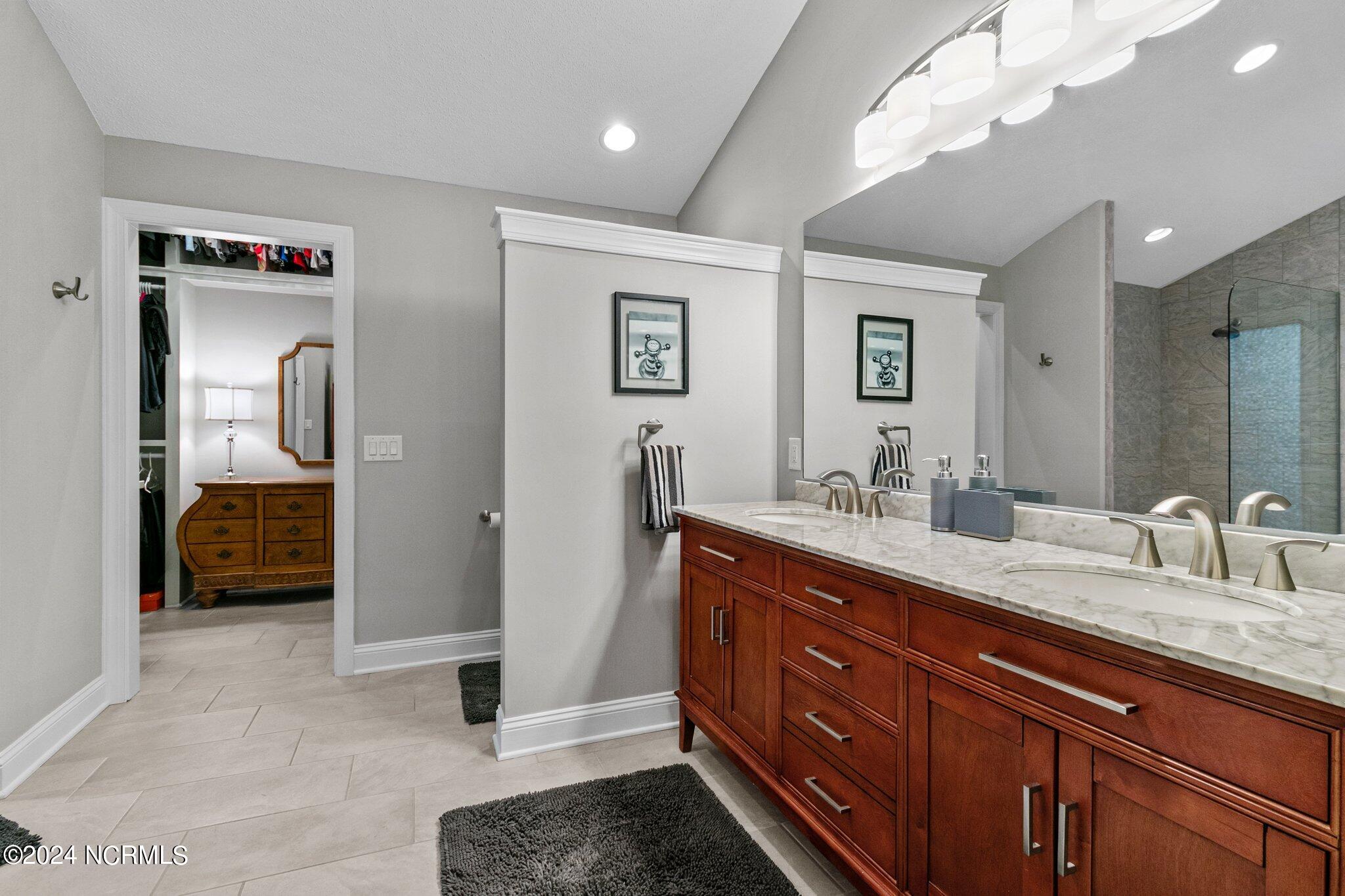 355 Lake Forest Drive SW