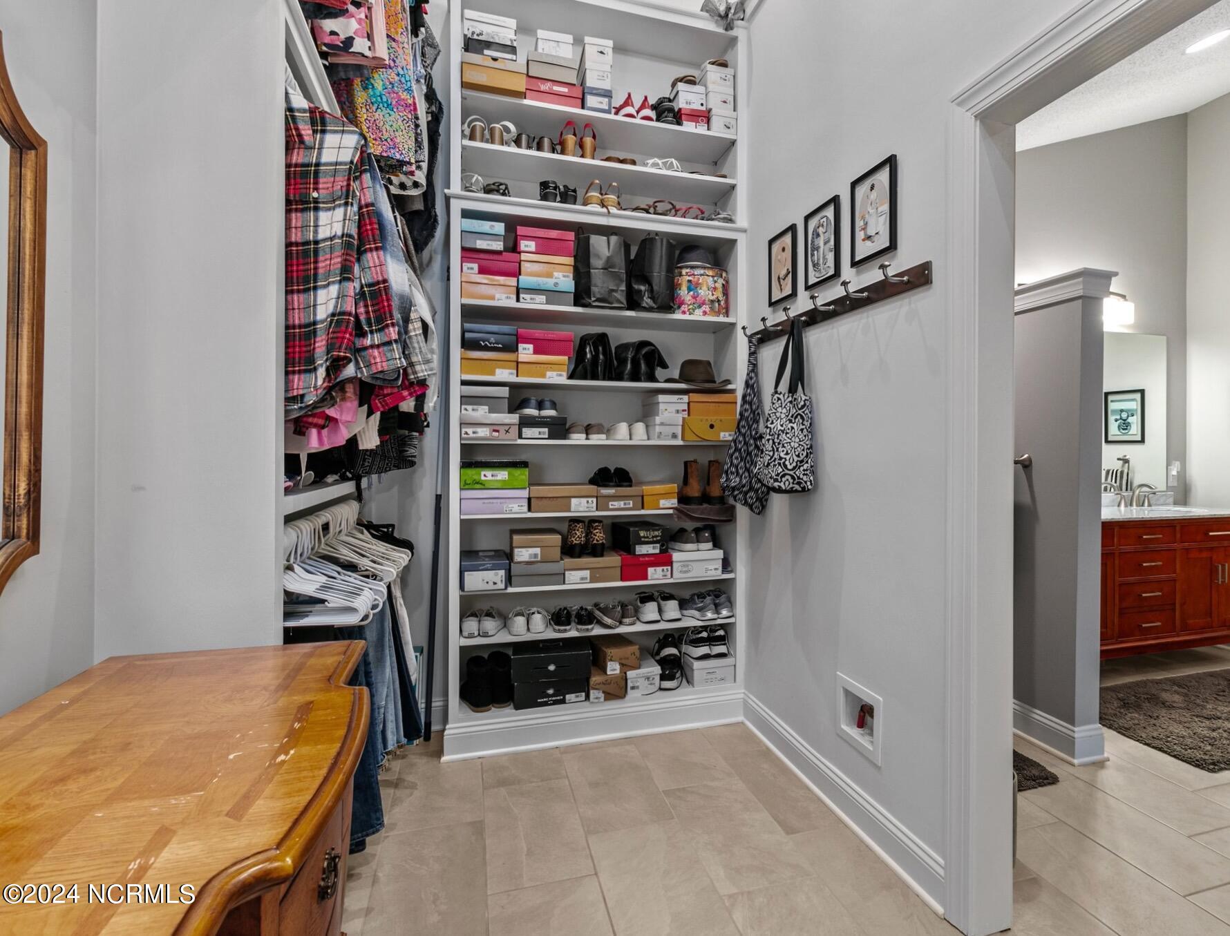 355 Lake Forest Drive SW