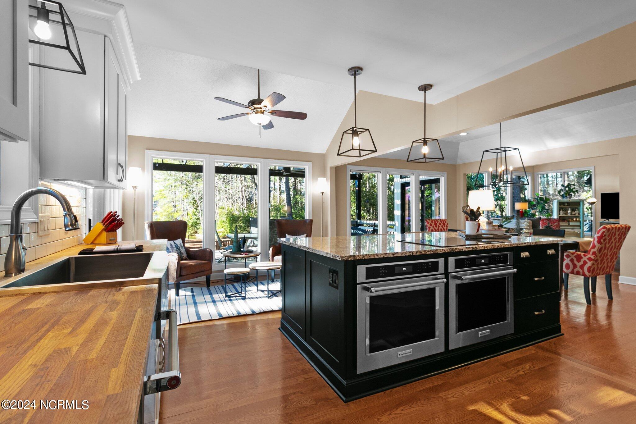 355 Lake Forest Drive SW