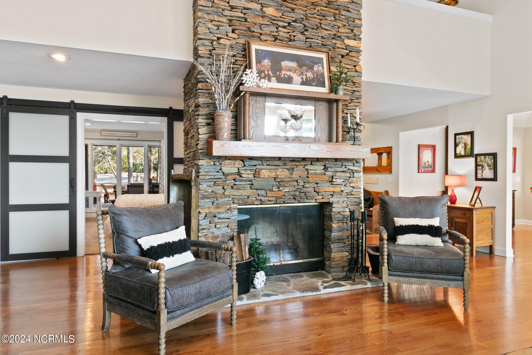 355 Lake Forest Drive SW