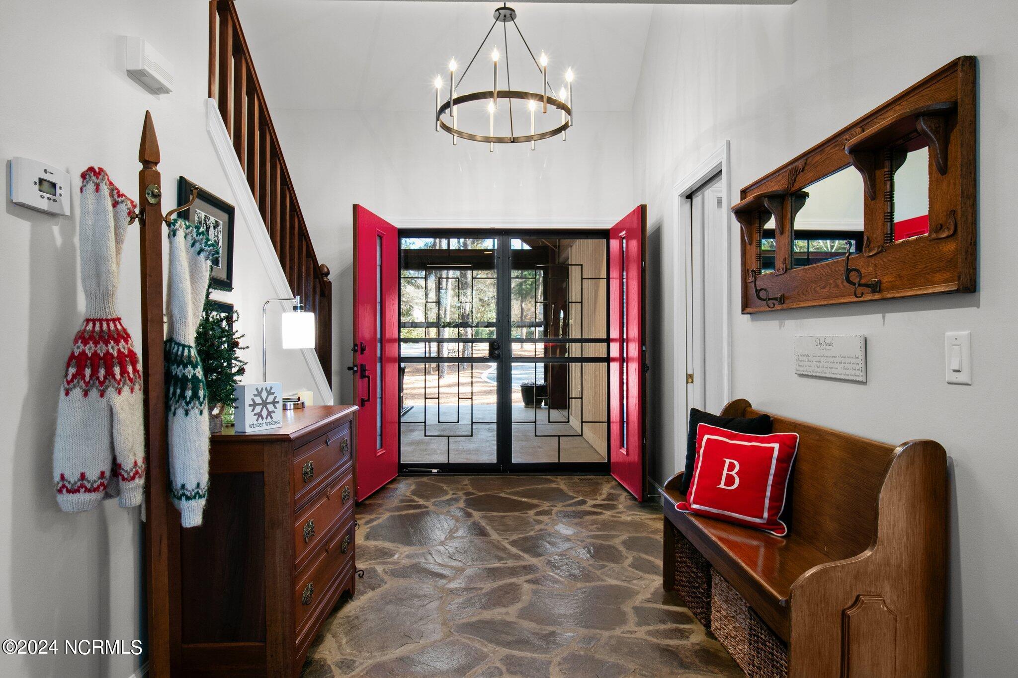 355 Lake Forest Drive SW