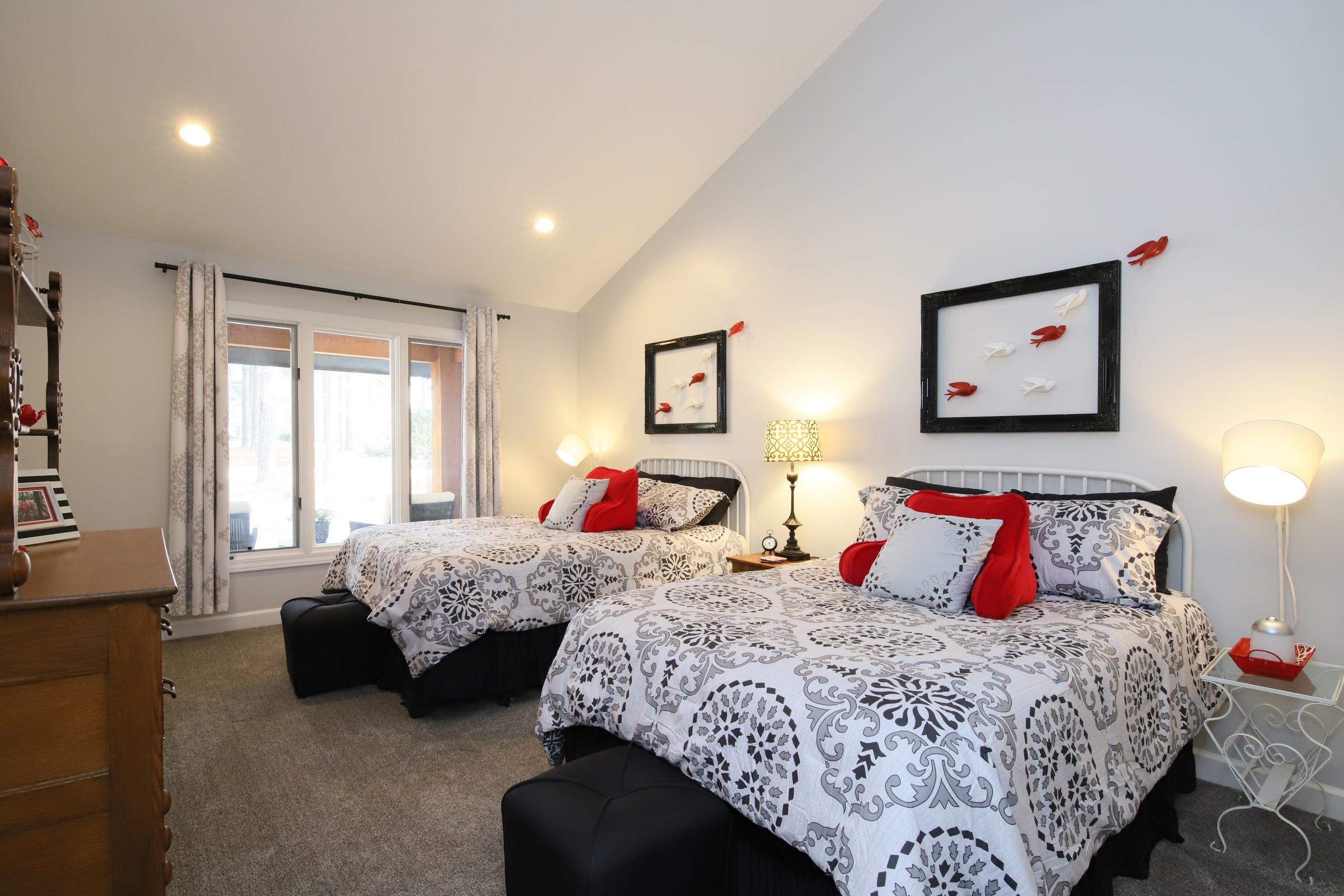 355 Lake Forest Drive SW