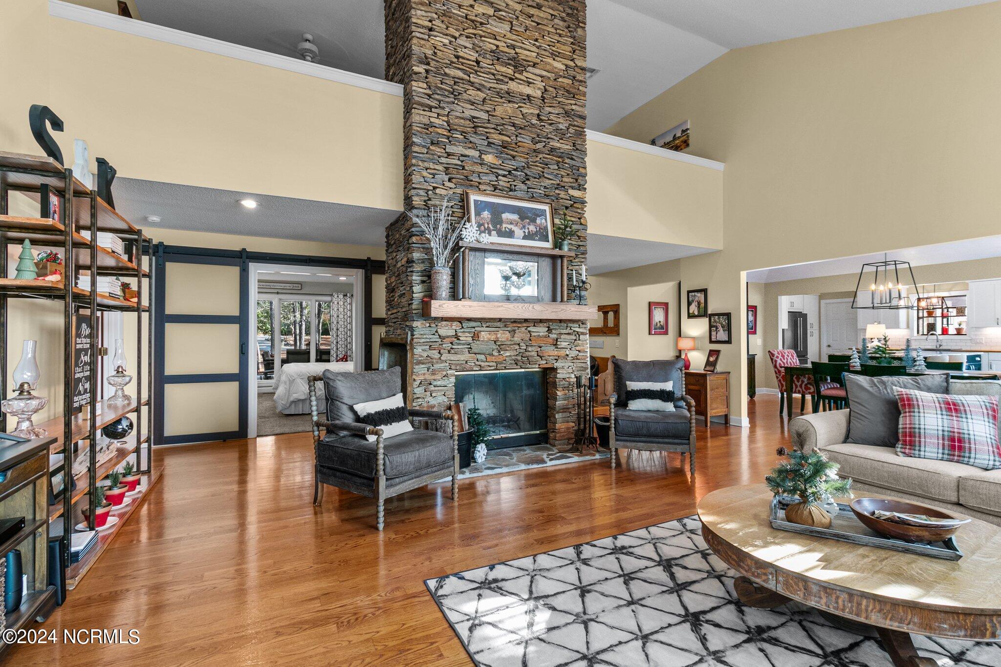 355 Lake Forest Drive SW