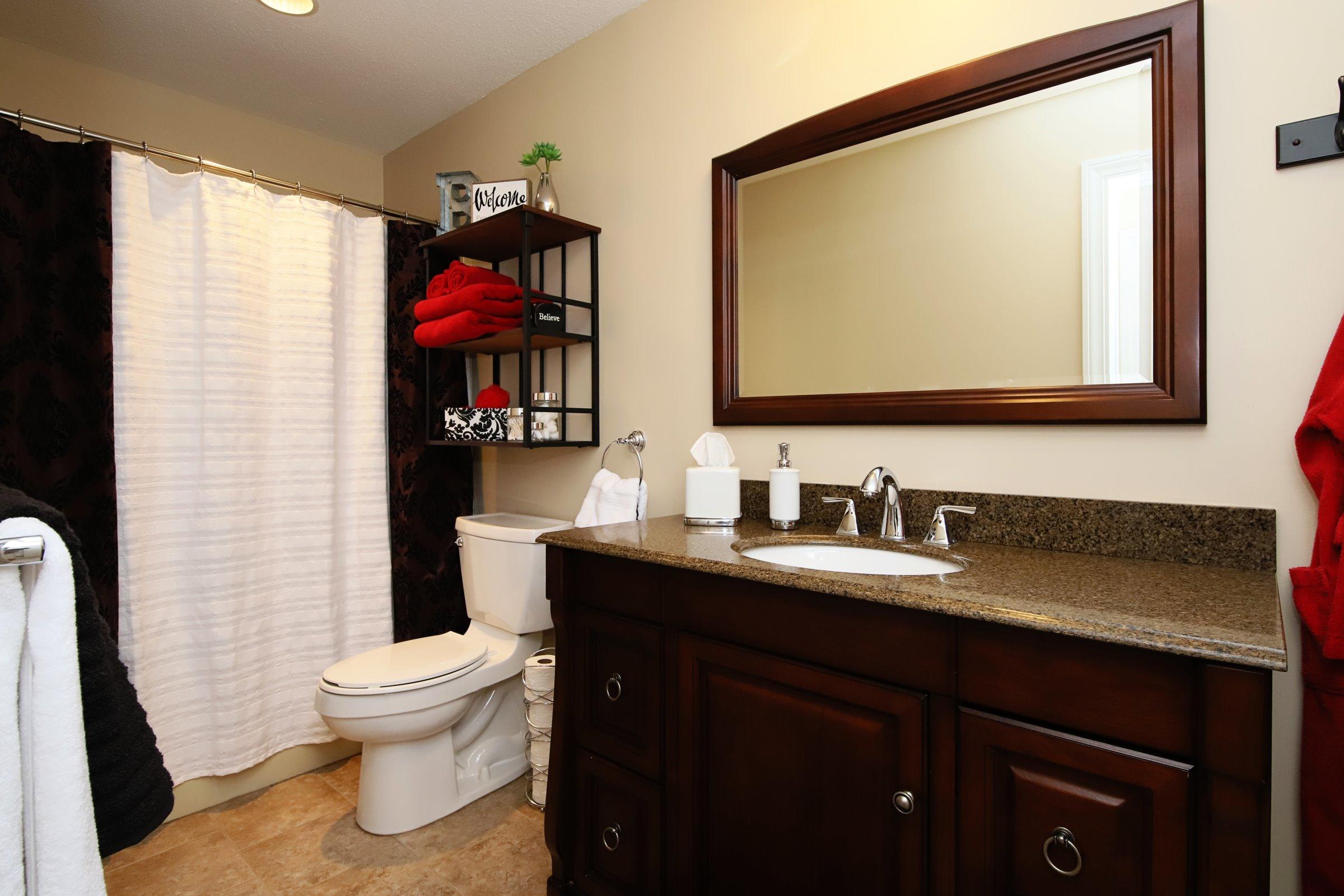 355 Lake Forest Drive SW