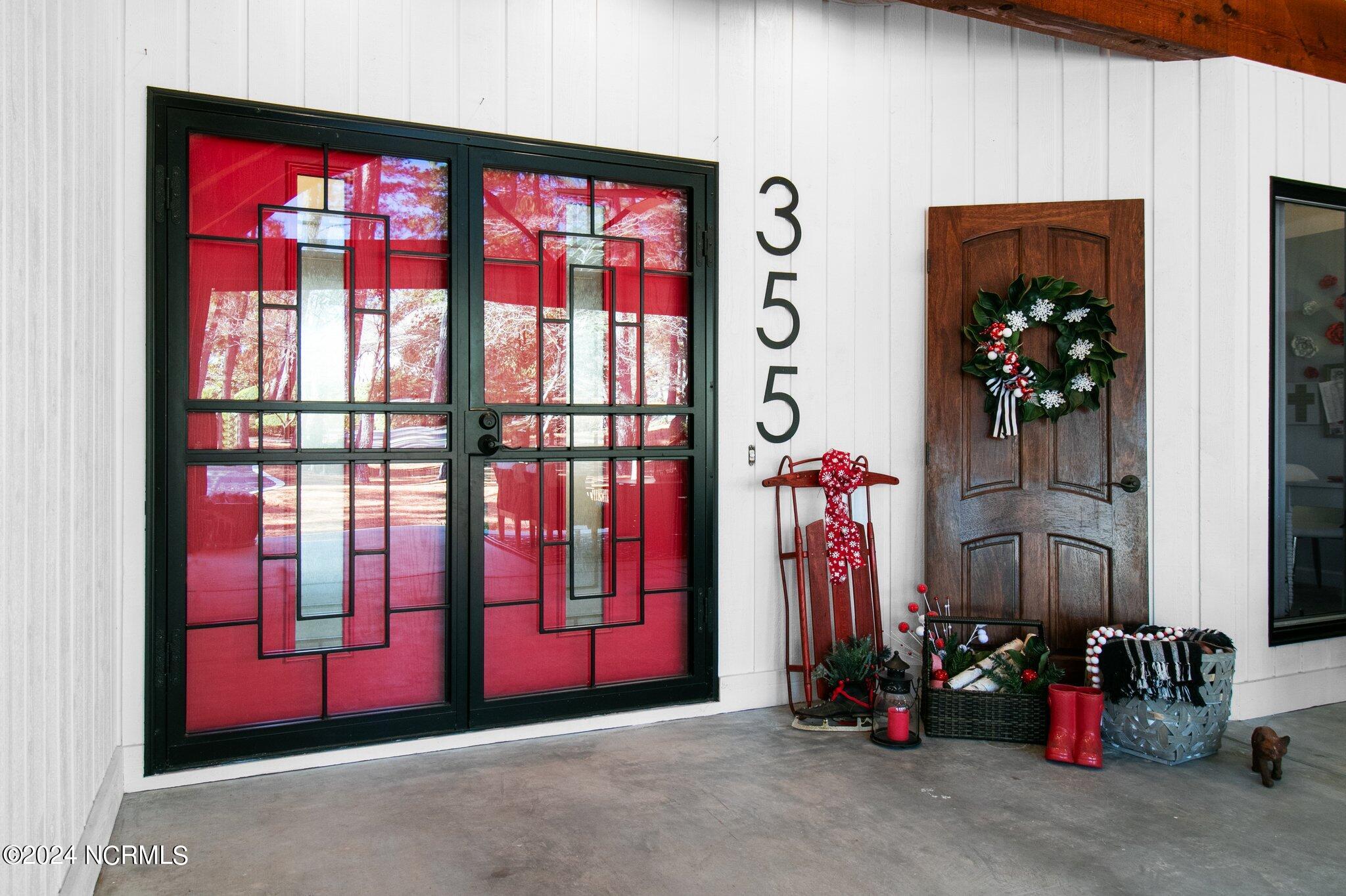 355 Lake Forest Drive SW