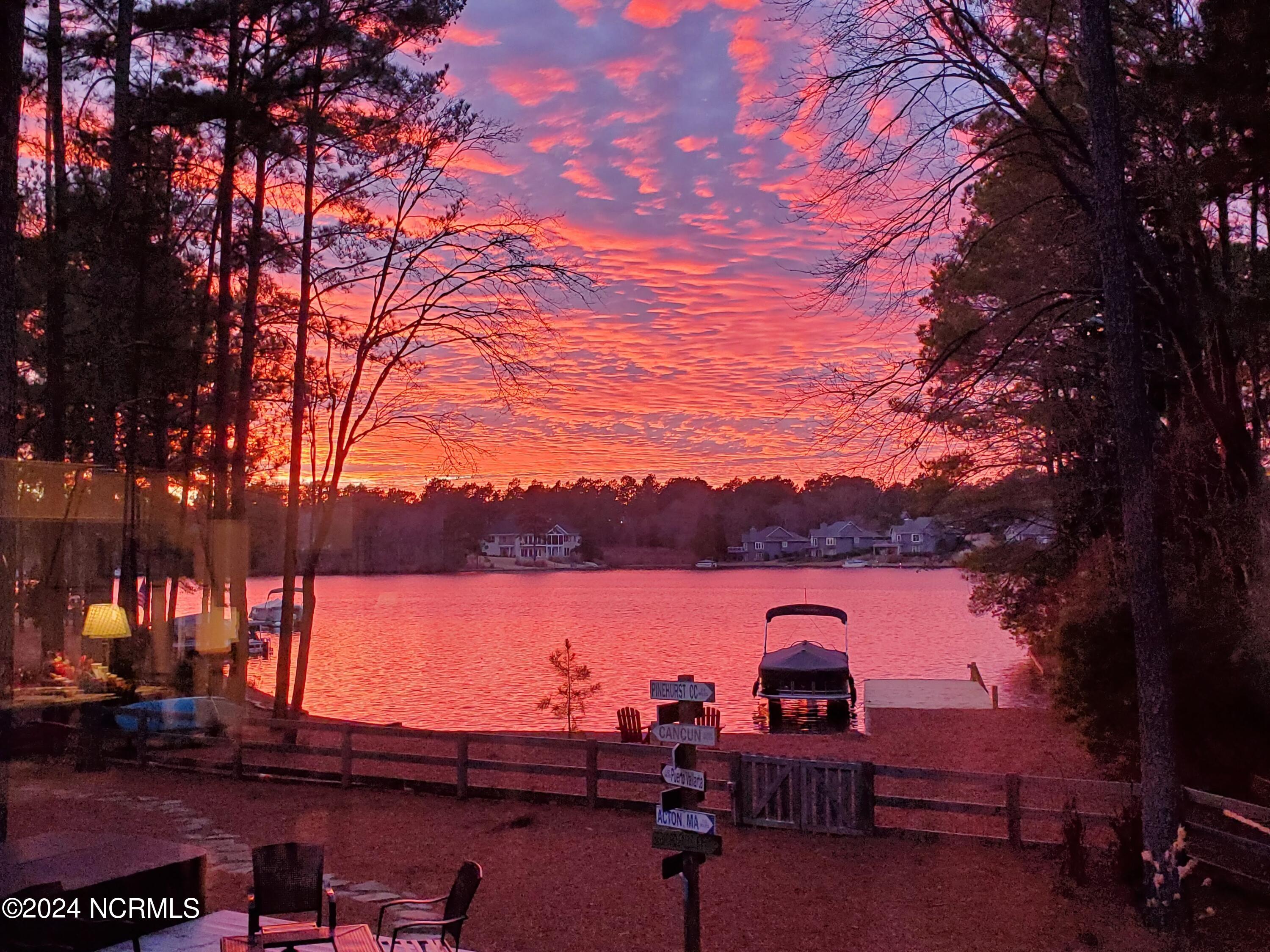 355 Lake Forest Drive SW