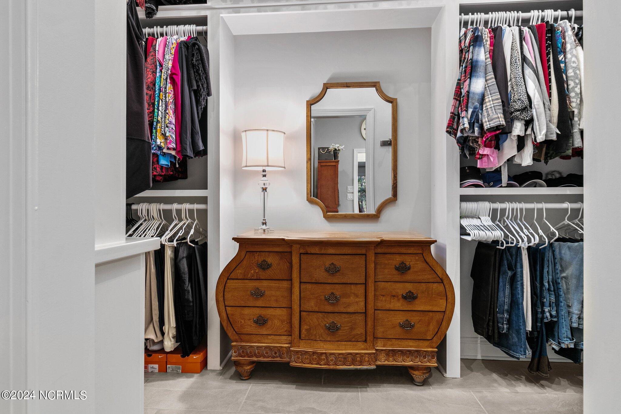 355 Lake Forest Drive SW