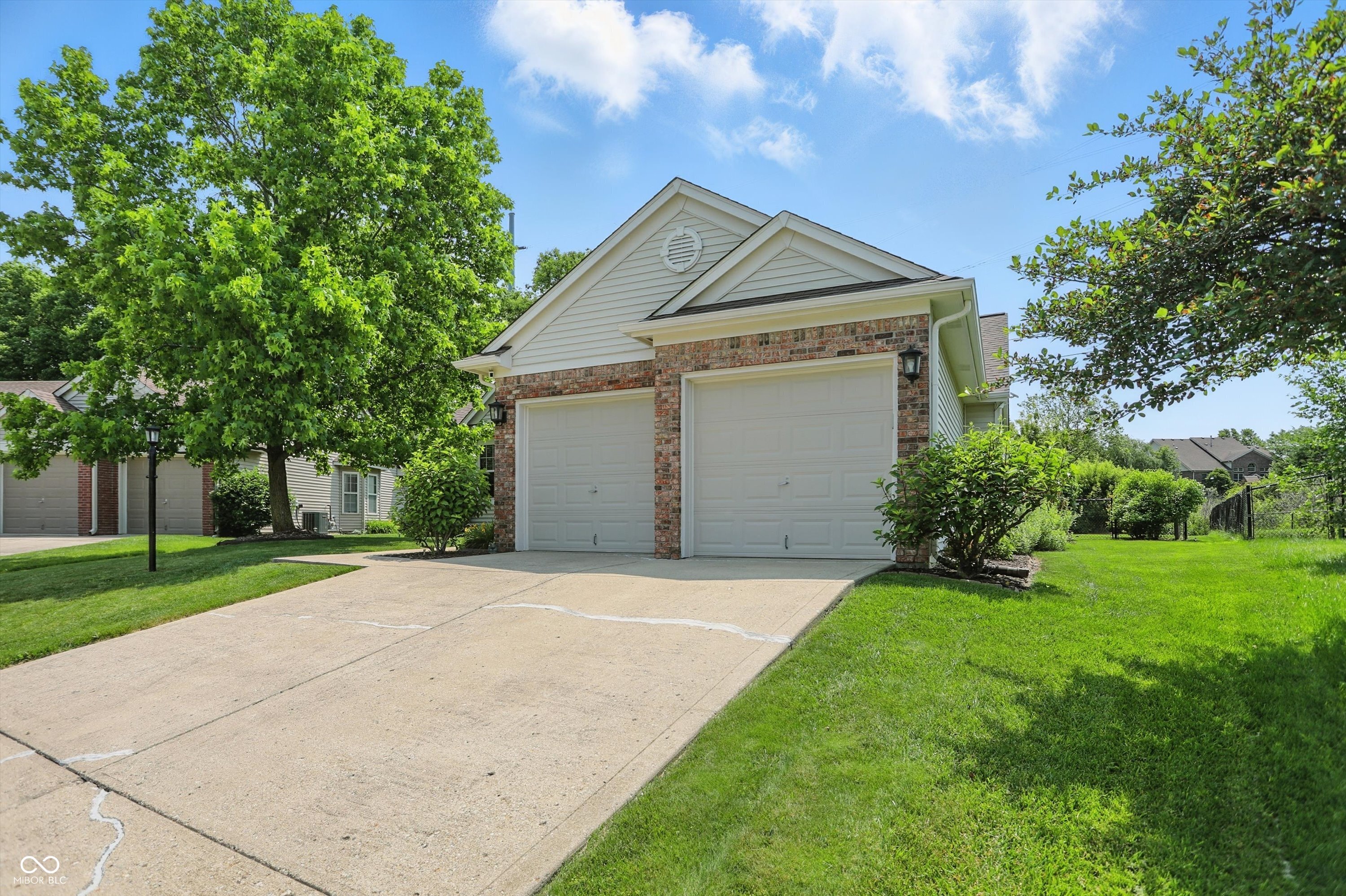 863 Lionshead Lane
