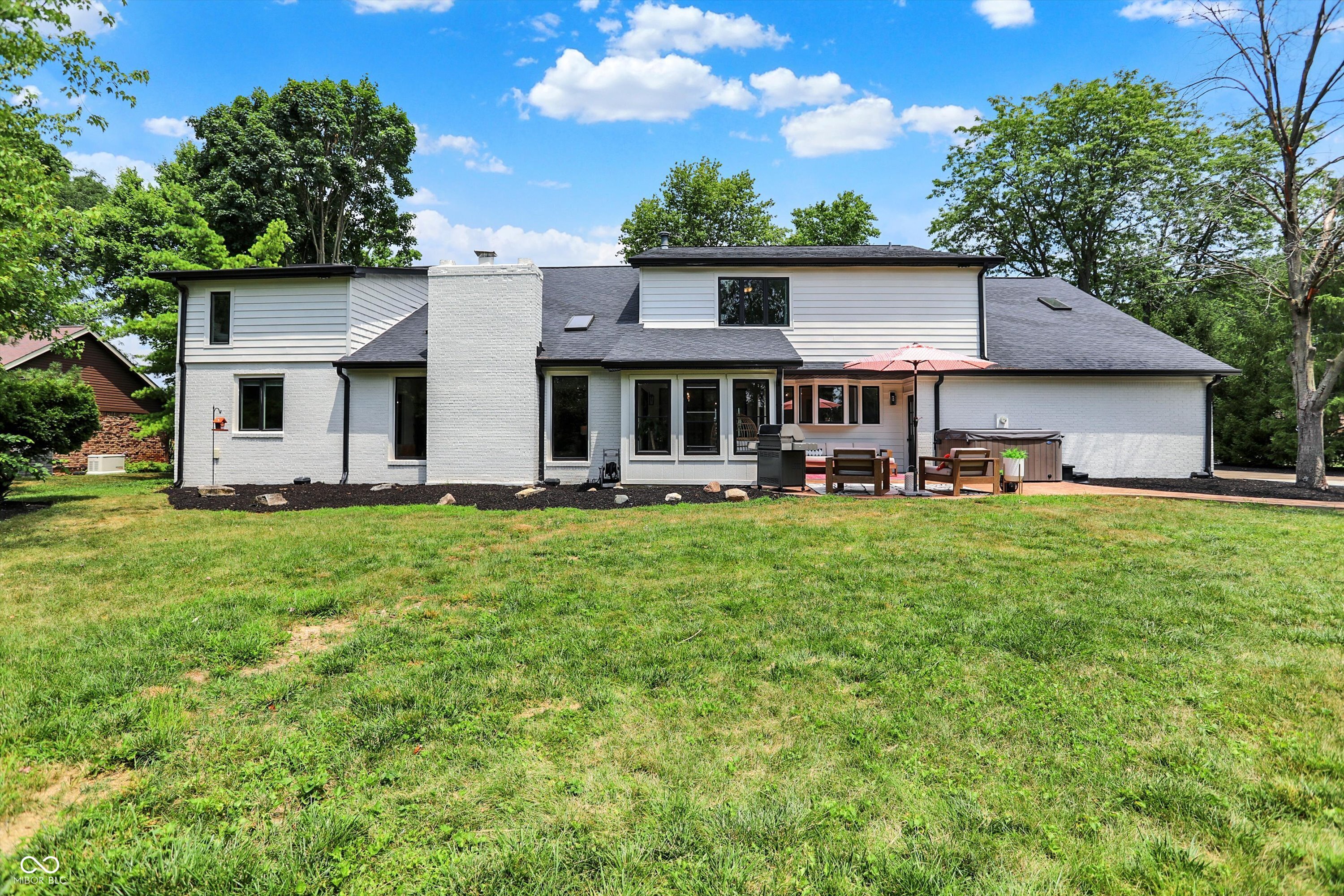 5091 Woodfield Drive