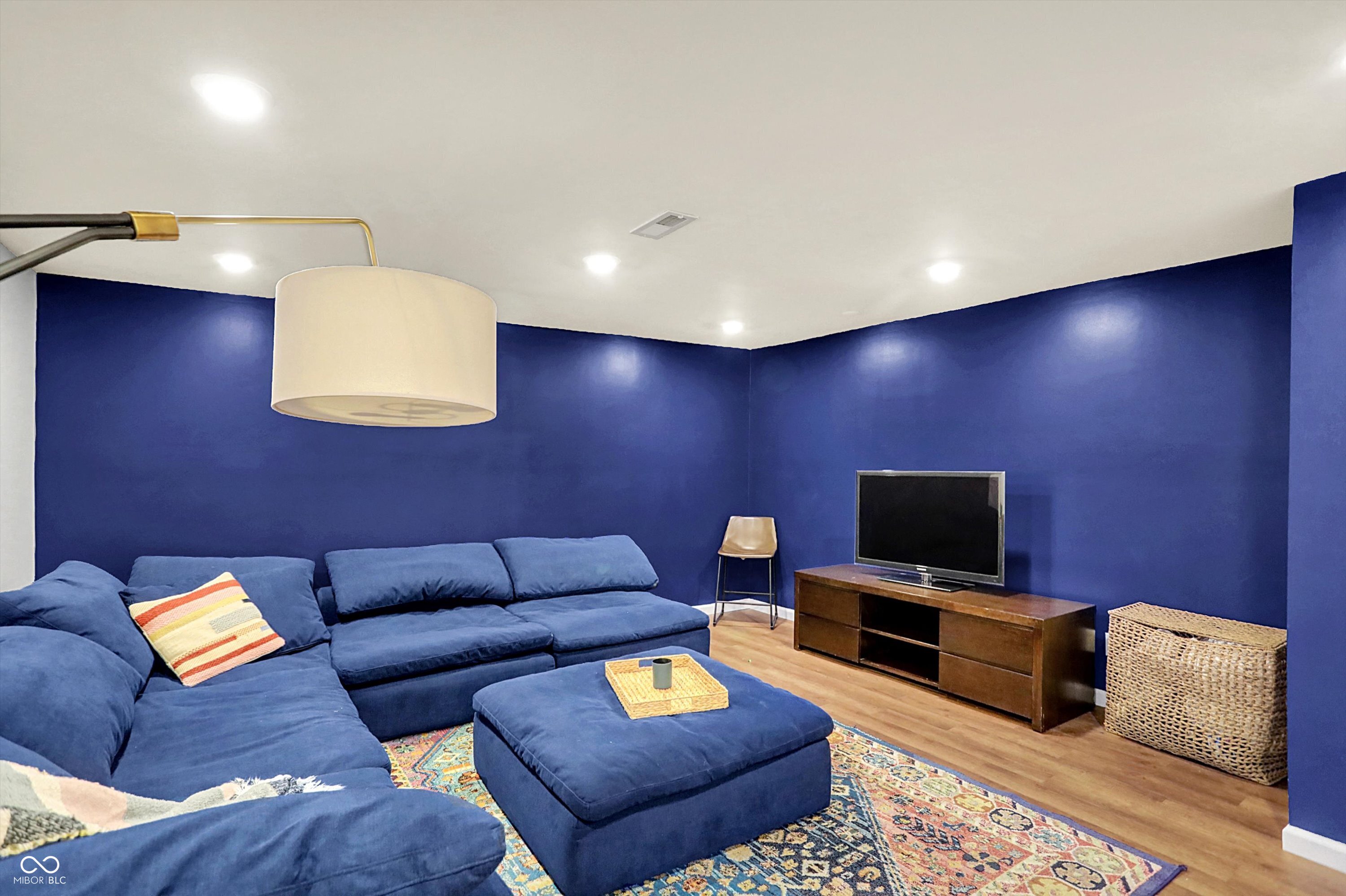 5091 Woodfield Drive