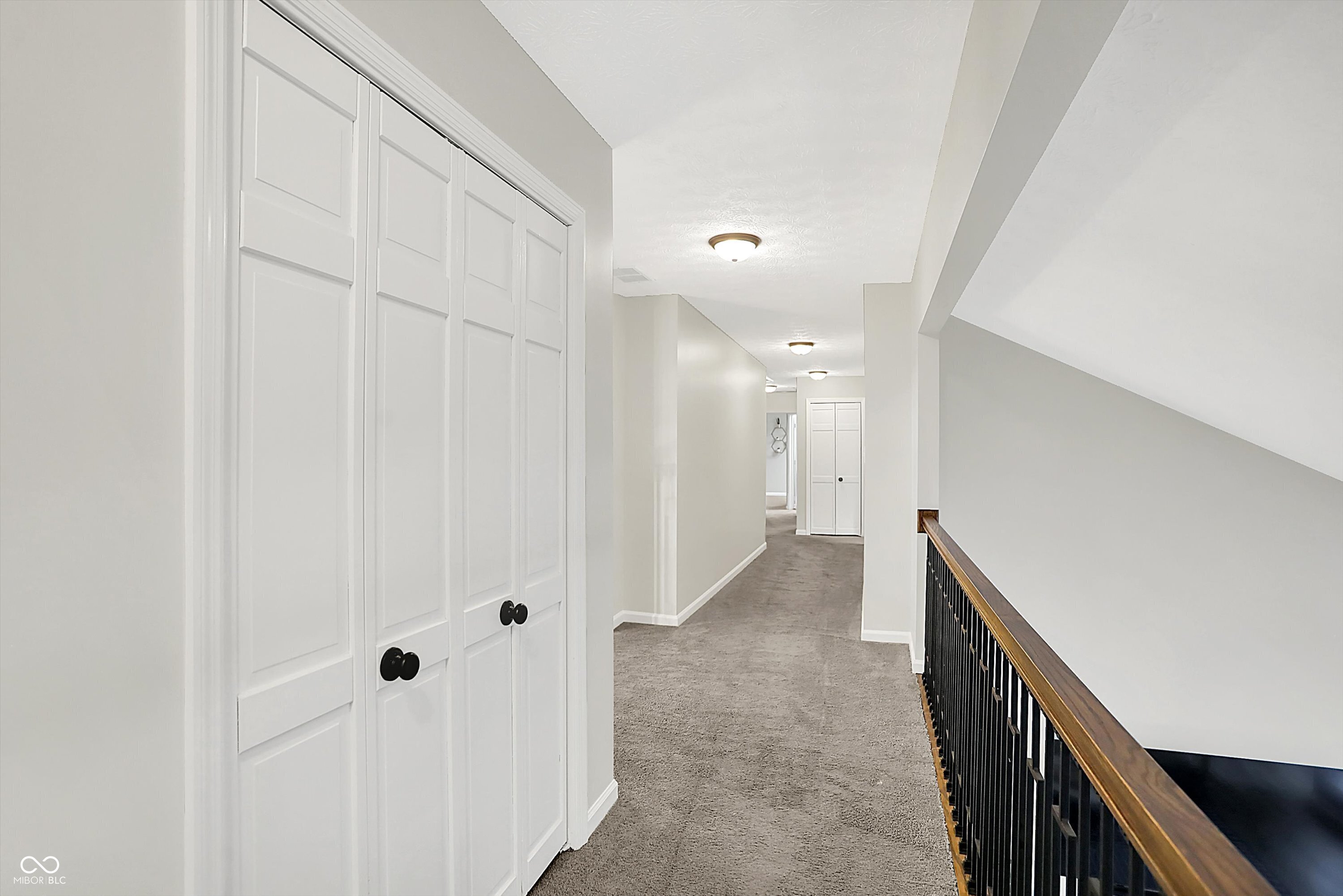 5091 Woodfield Drive