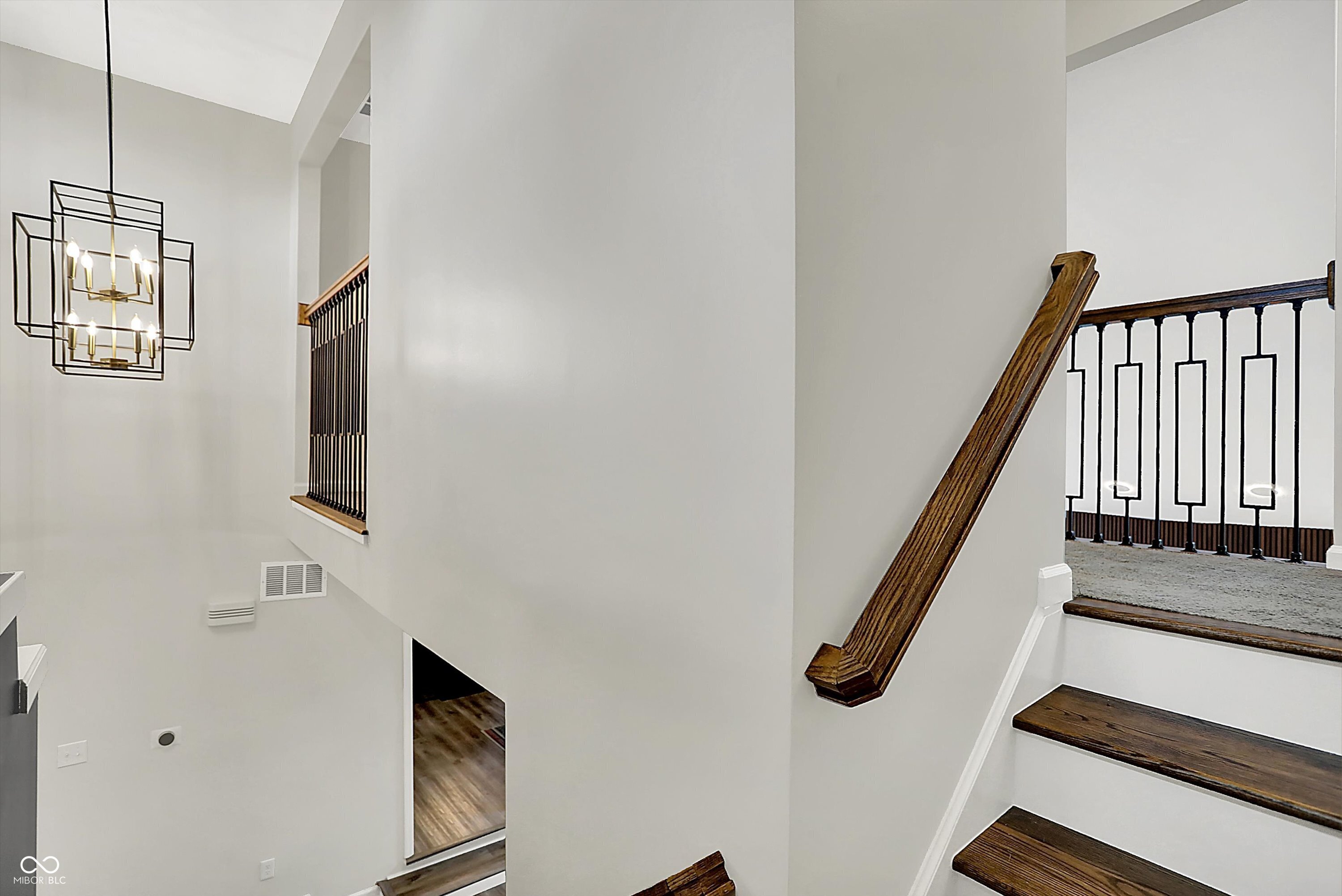 5091 Woodfield Drive