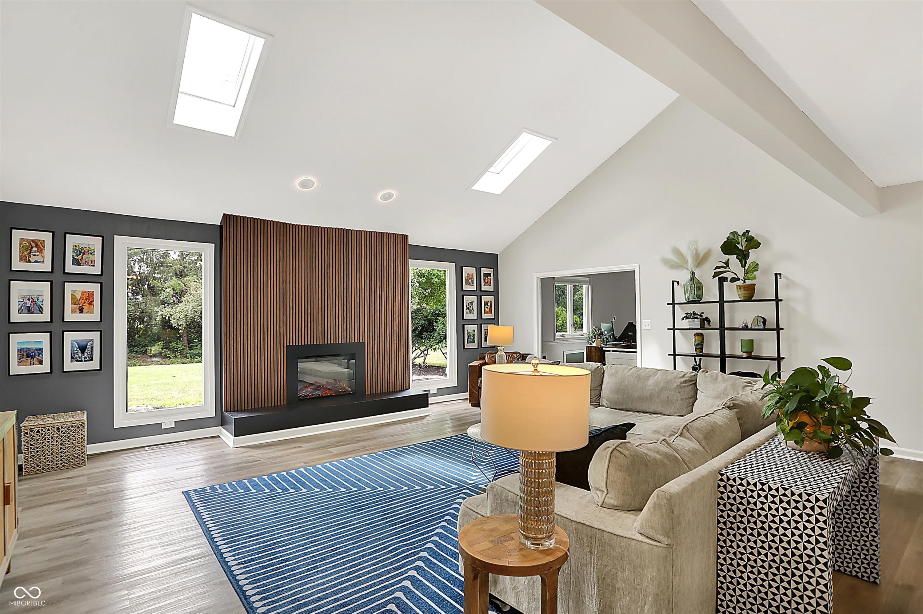 5091 Woodfield Drive