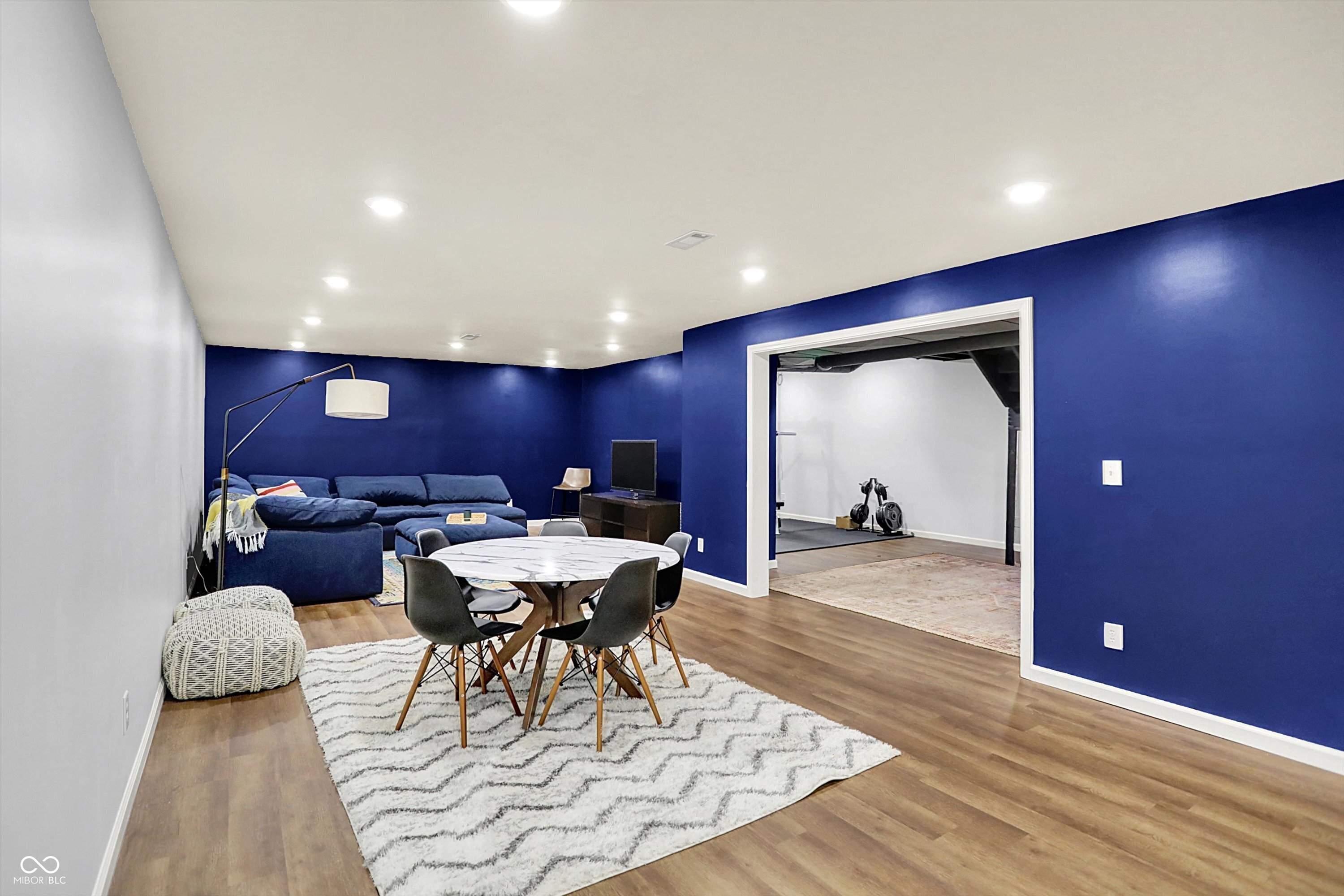 5091 Woodfield Drive