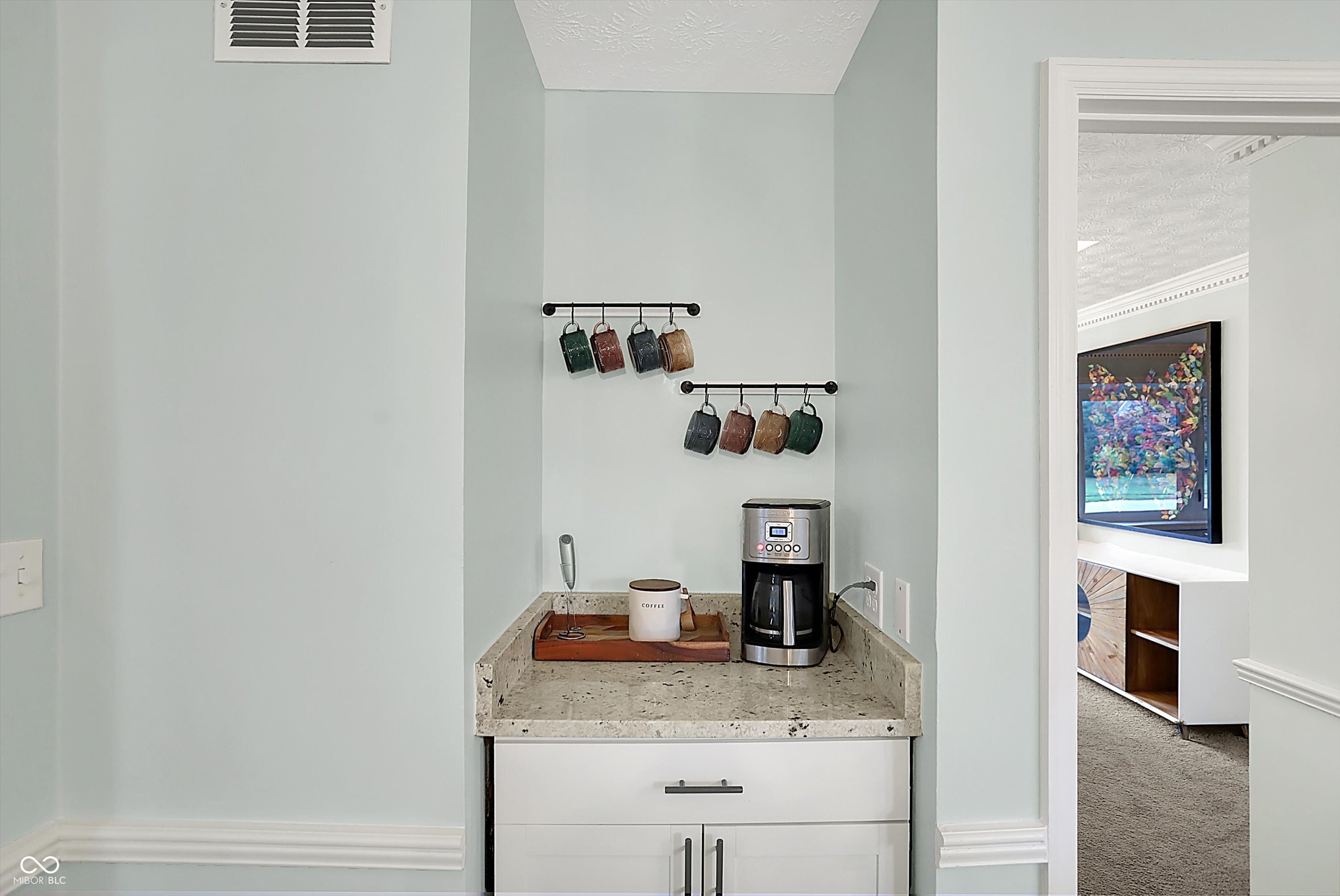 5091 Woodfield Drive