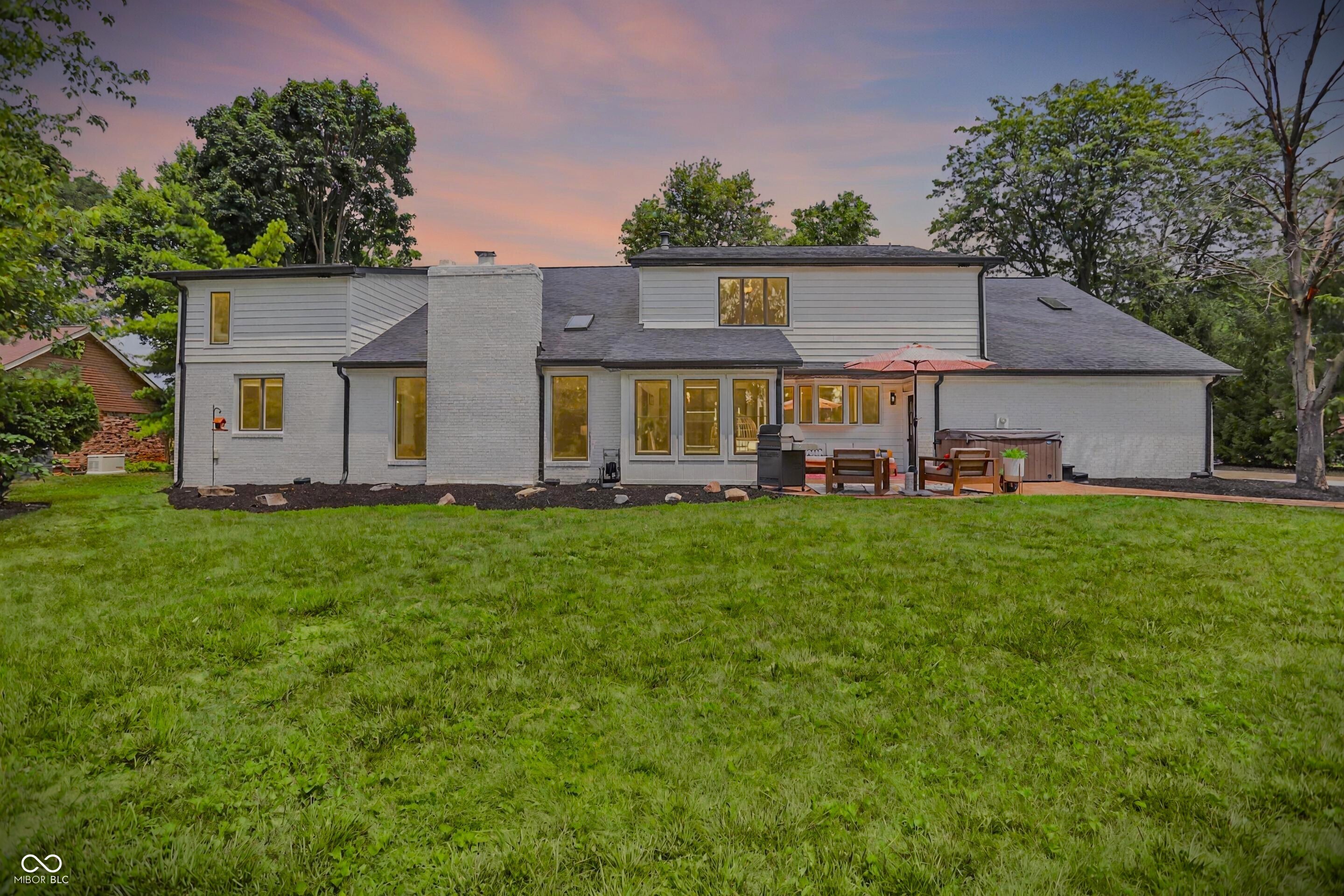 5091 Woodfield Drive