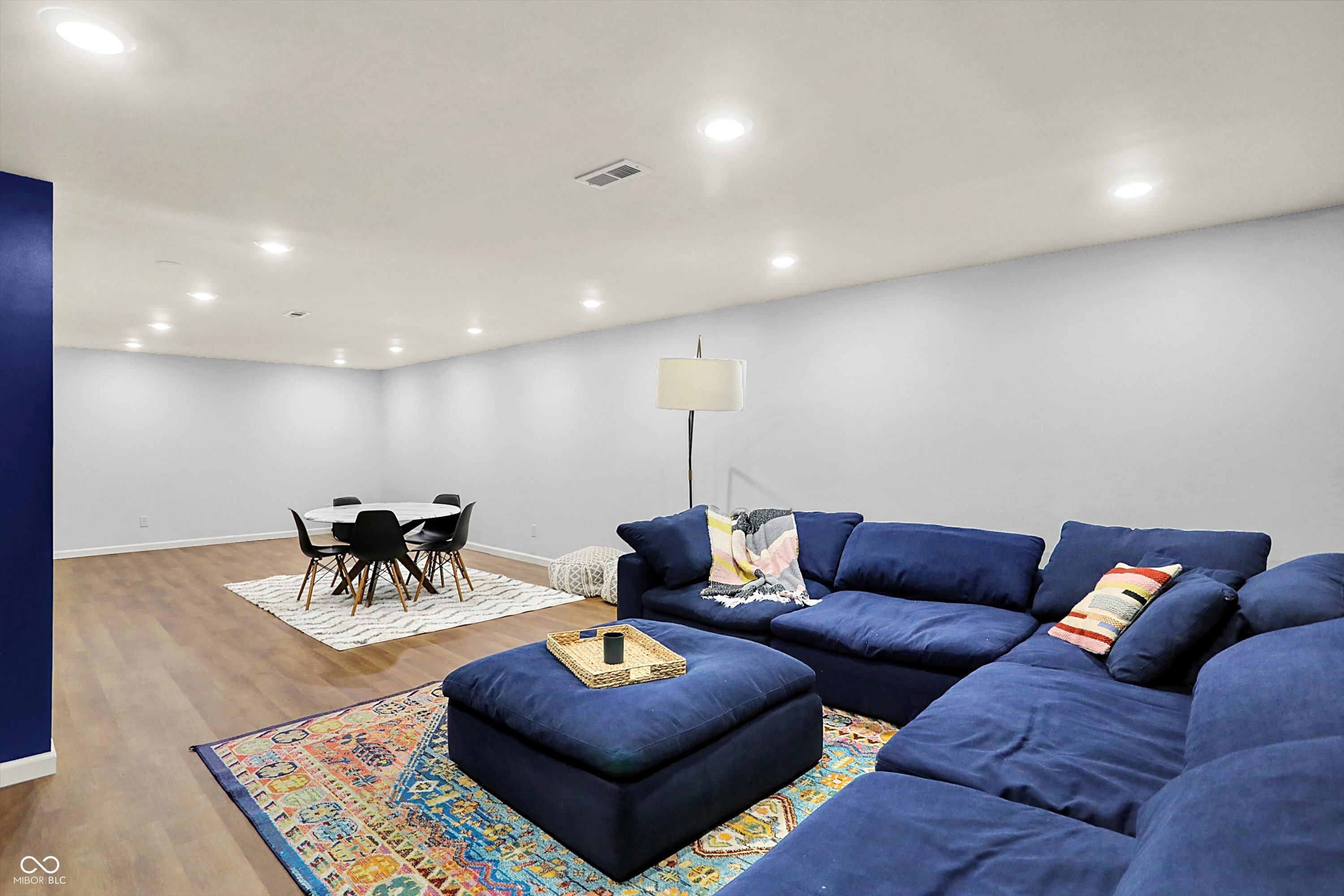 5091 Woodfield Drive