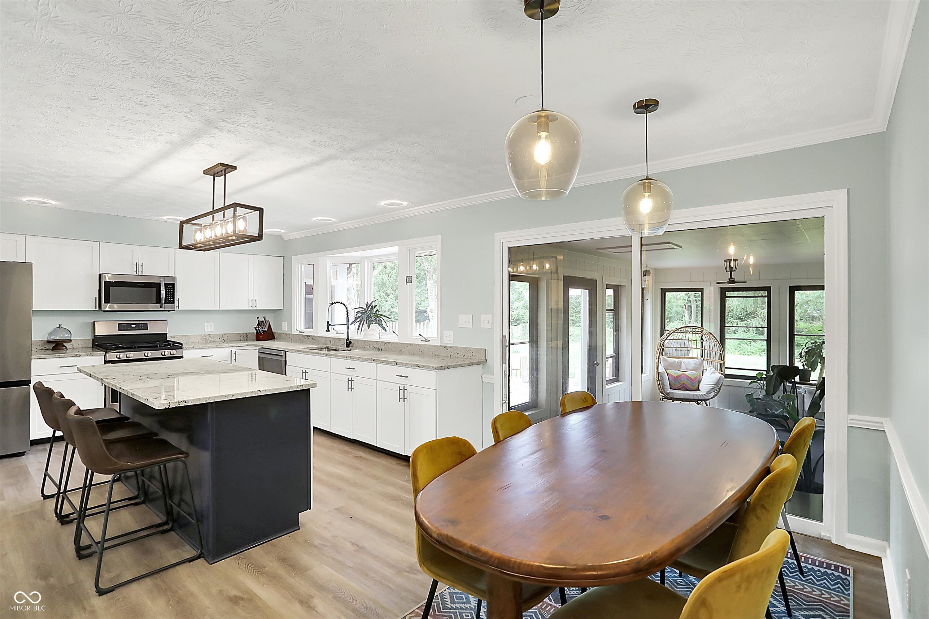 5091 Woodfield Drive