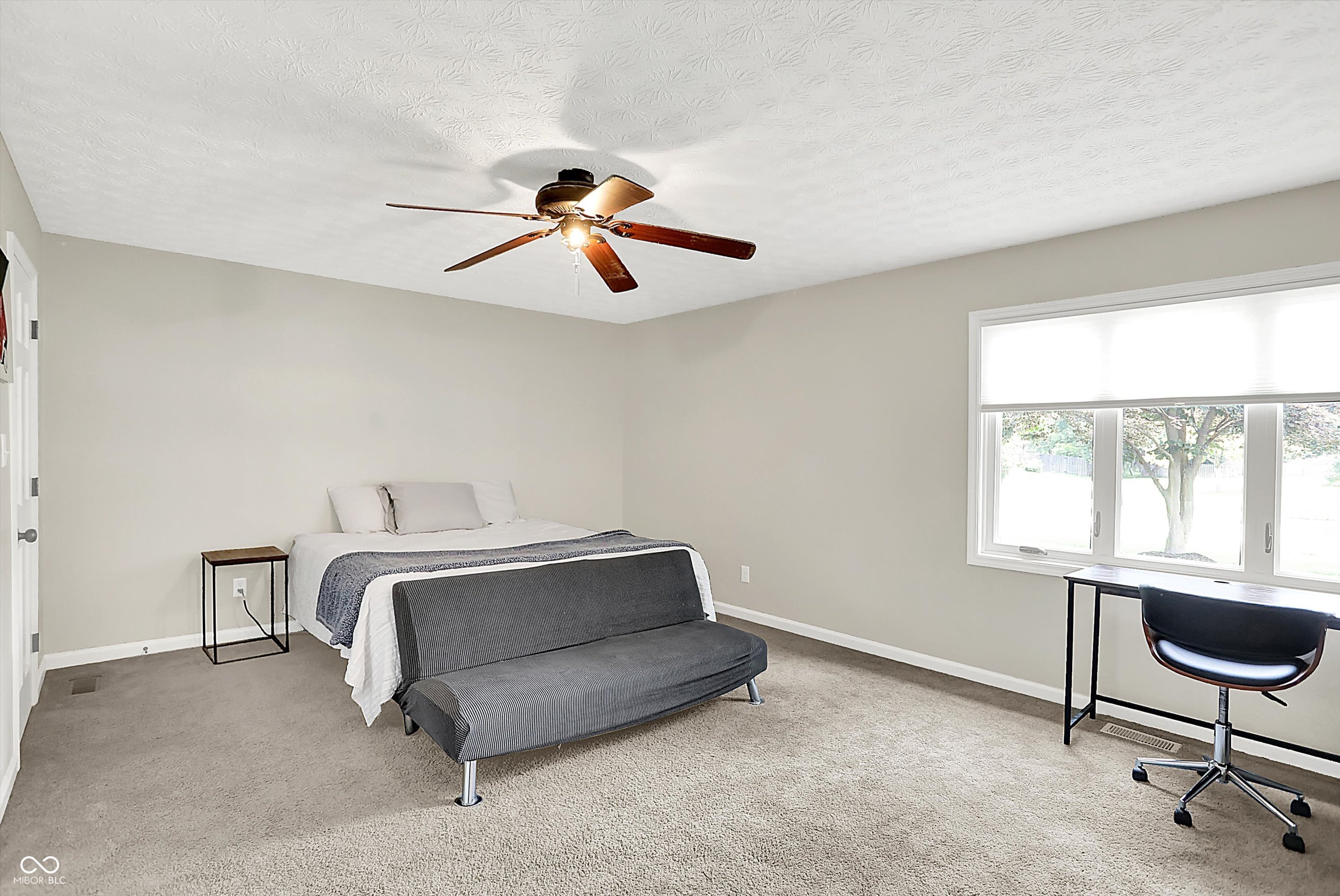 5091 Woodfield Drive