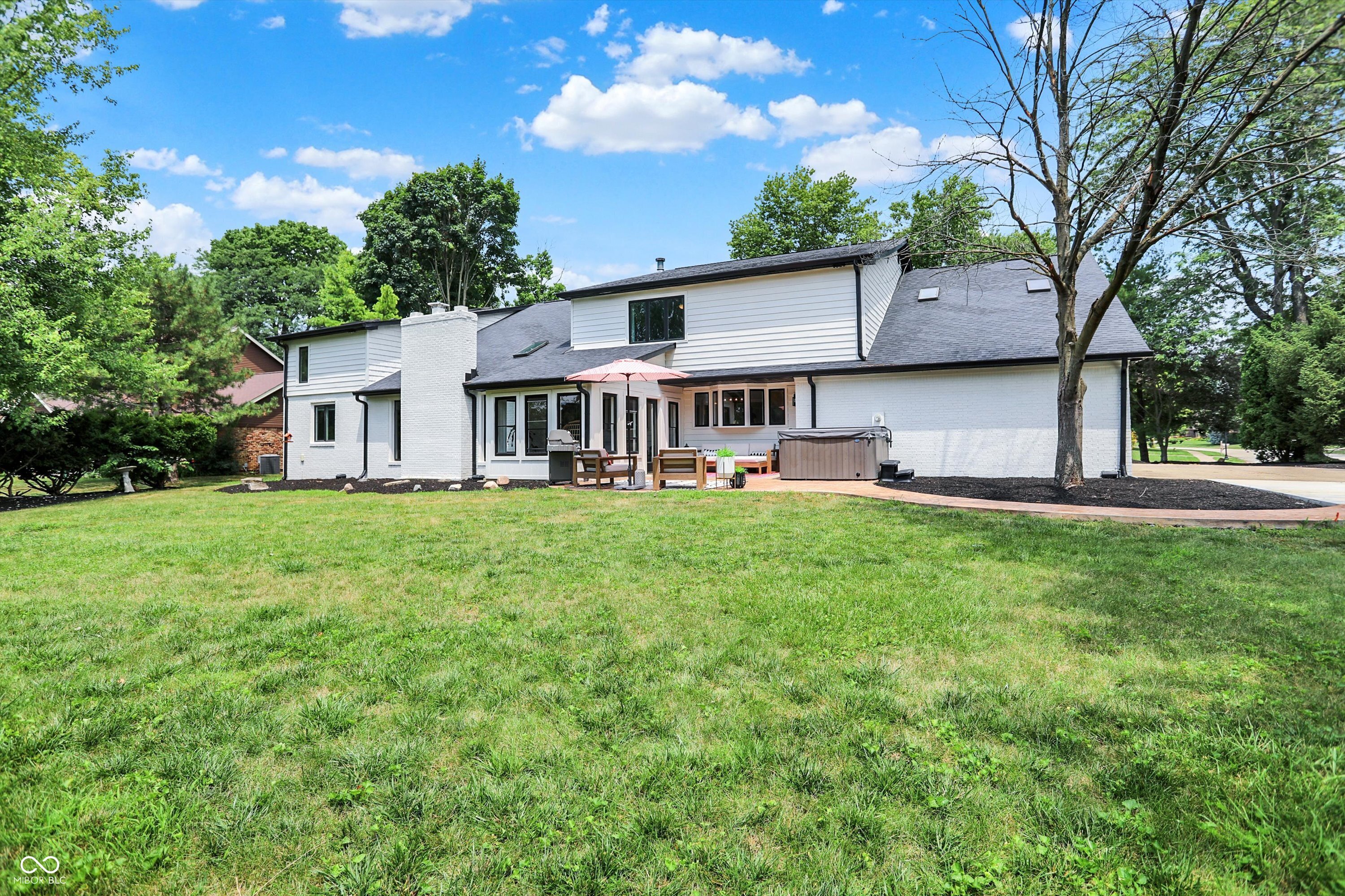 5091 Woodfield Drive