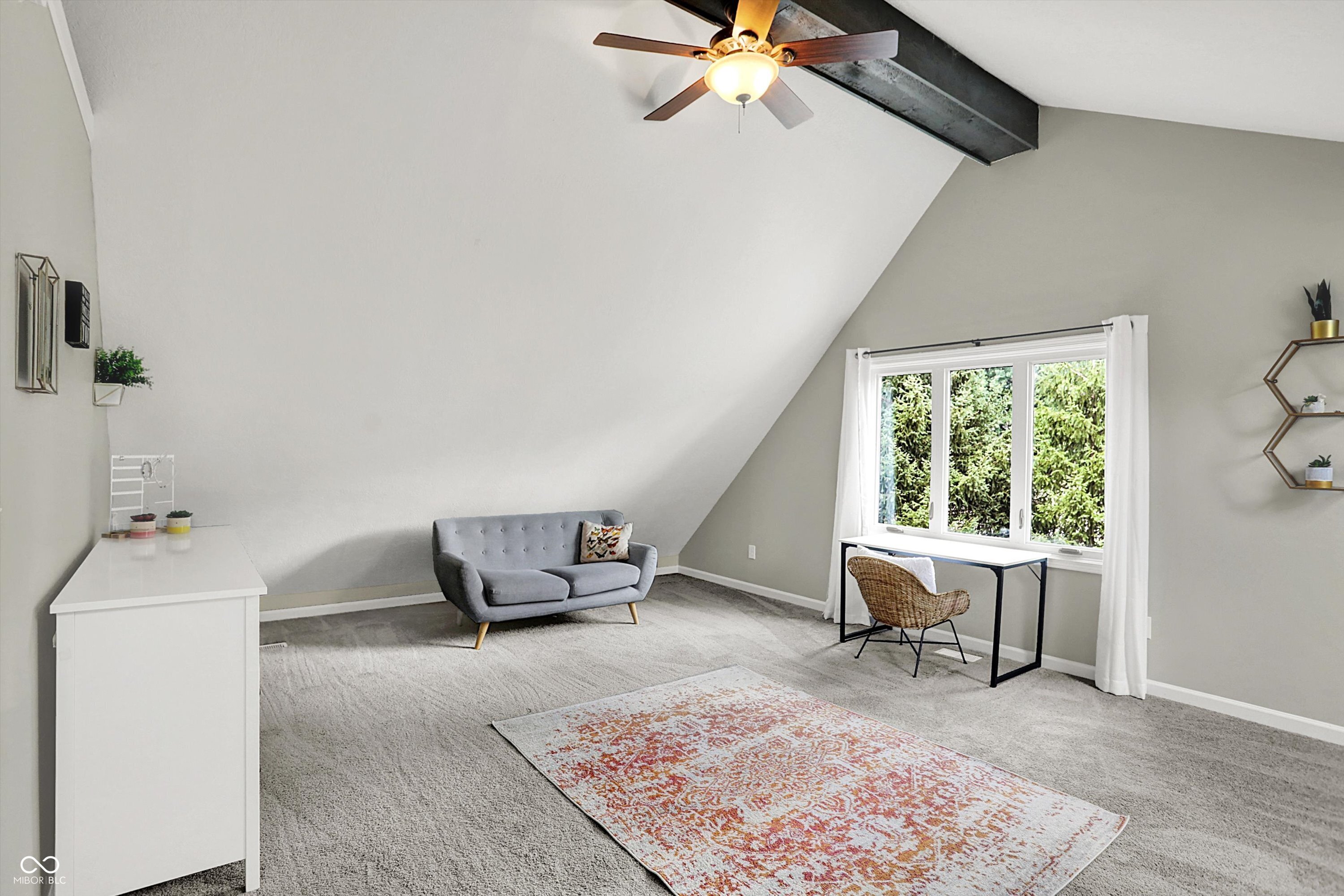 5091 Woodfield Drive