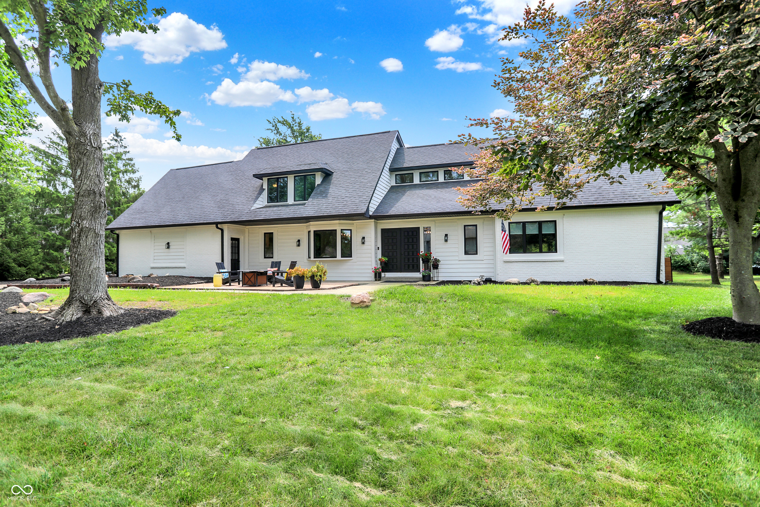 5091 Woodfield Drive