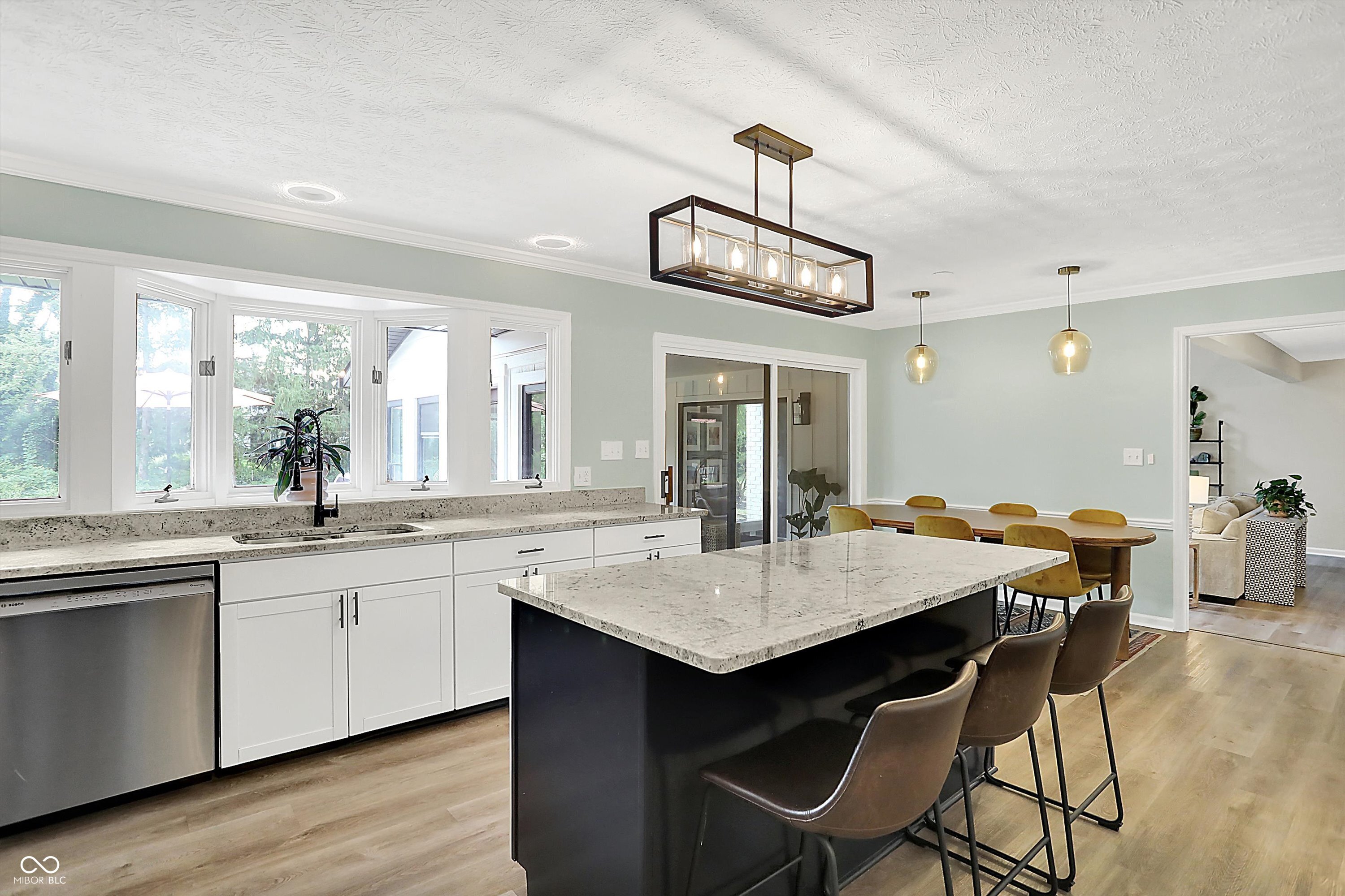 5091 Woodfield Drive