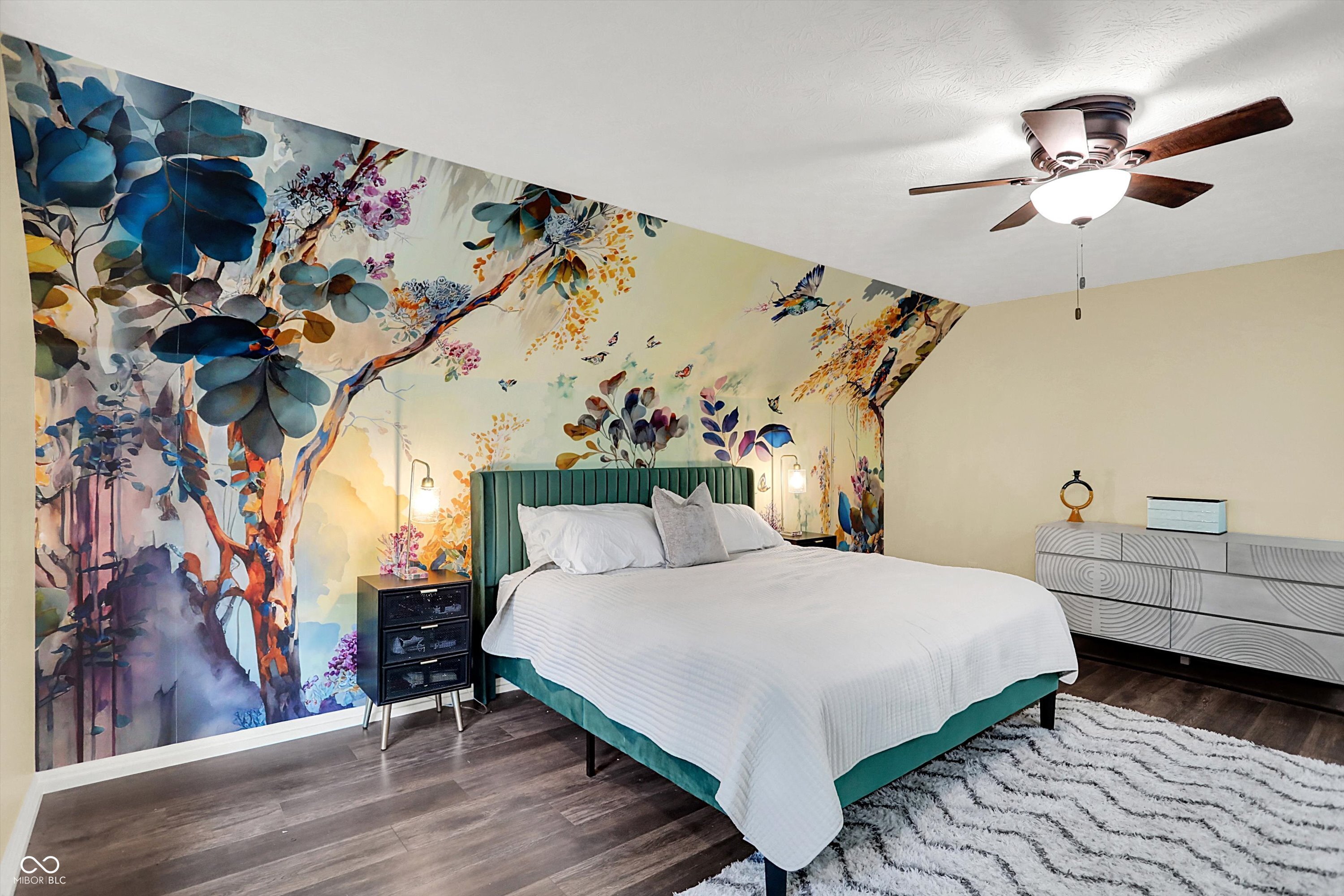 5091 Woodfield Drive