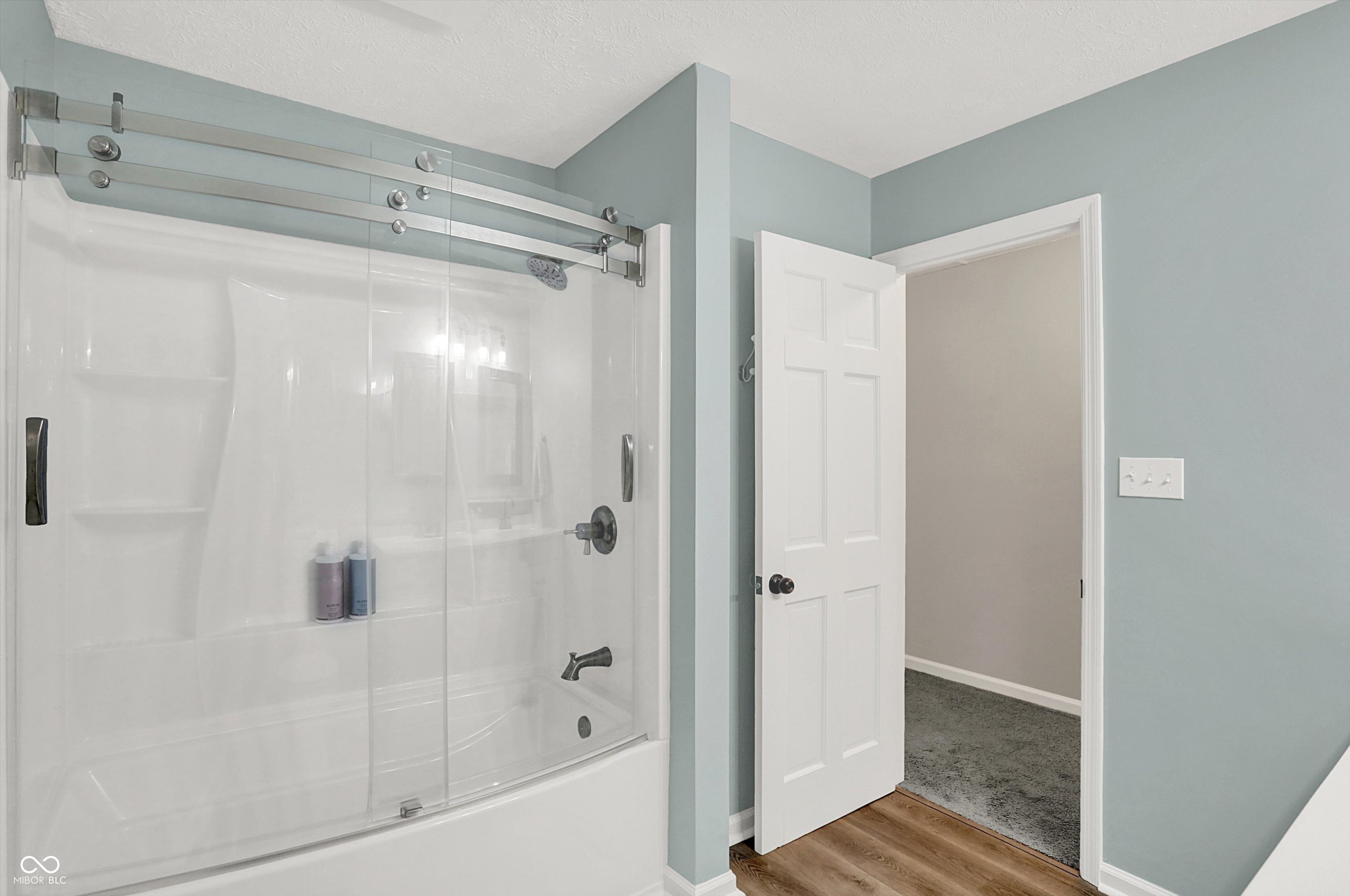 5091 Woodfield Drive