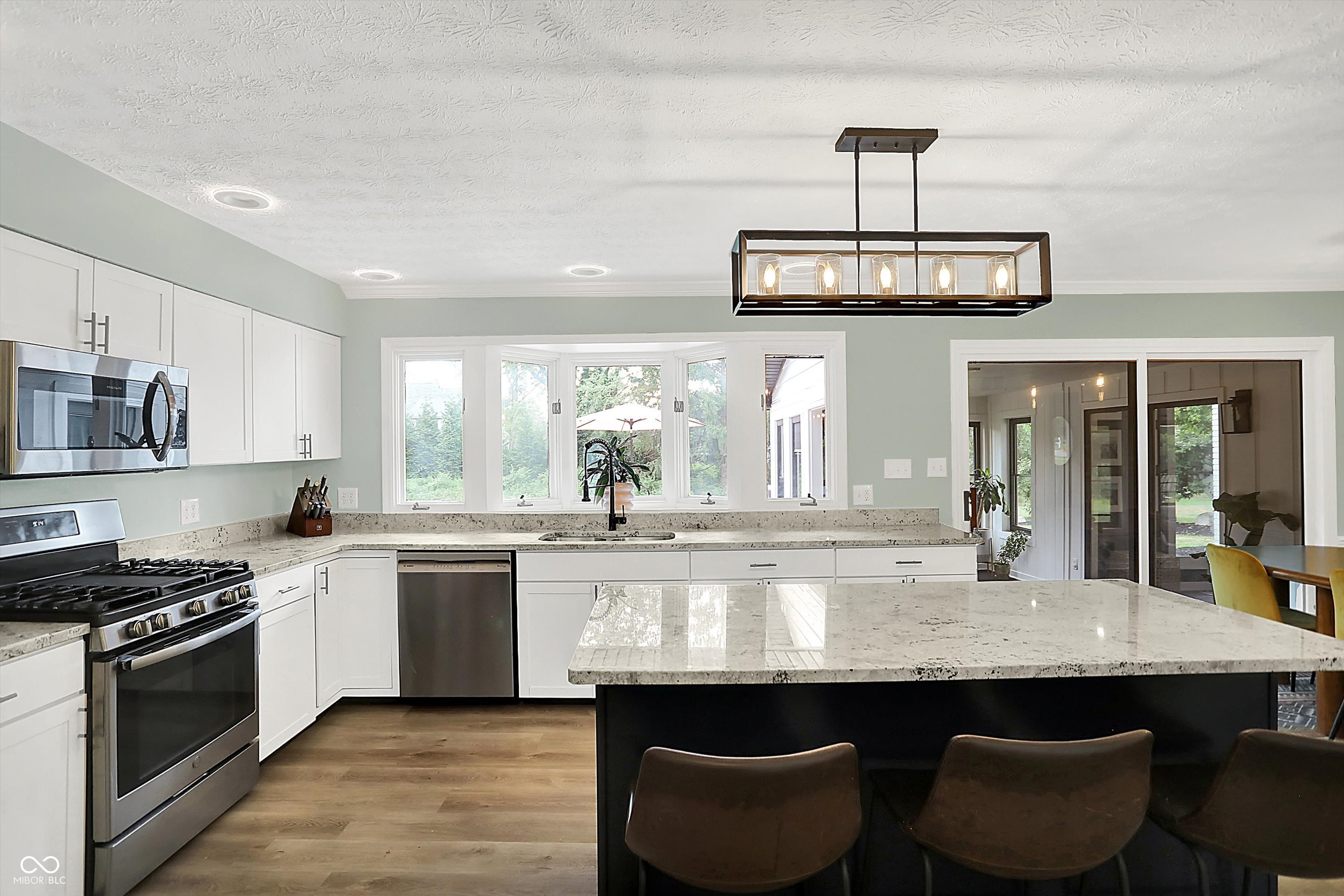 5091 Woodfield Drive