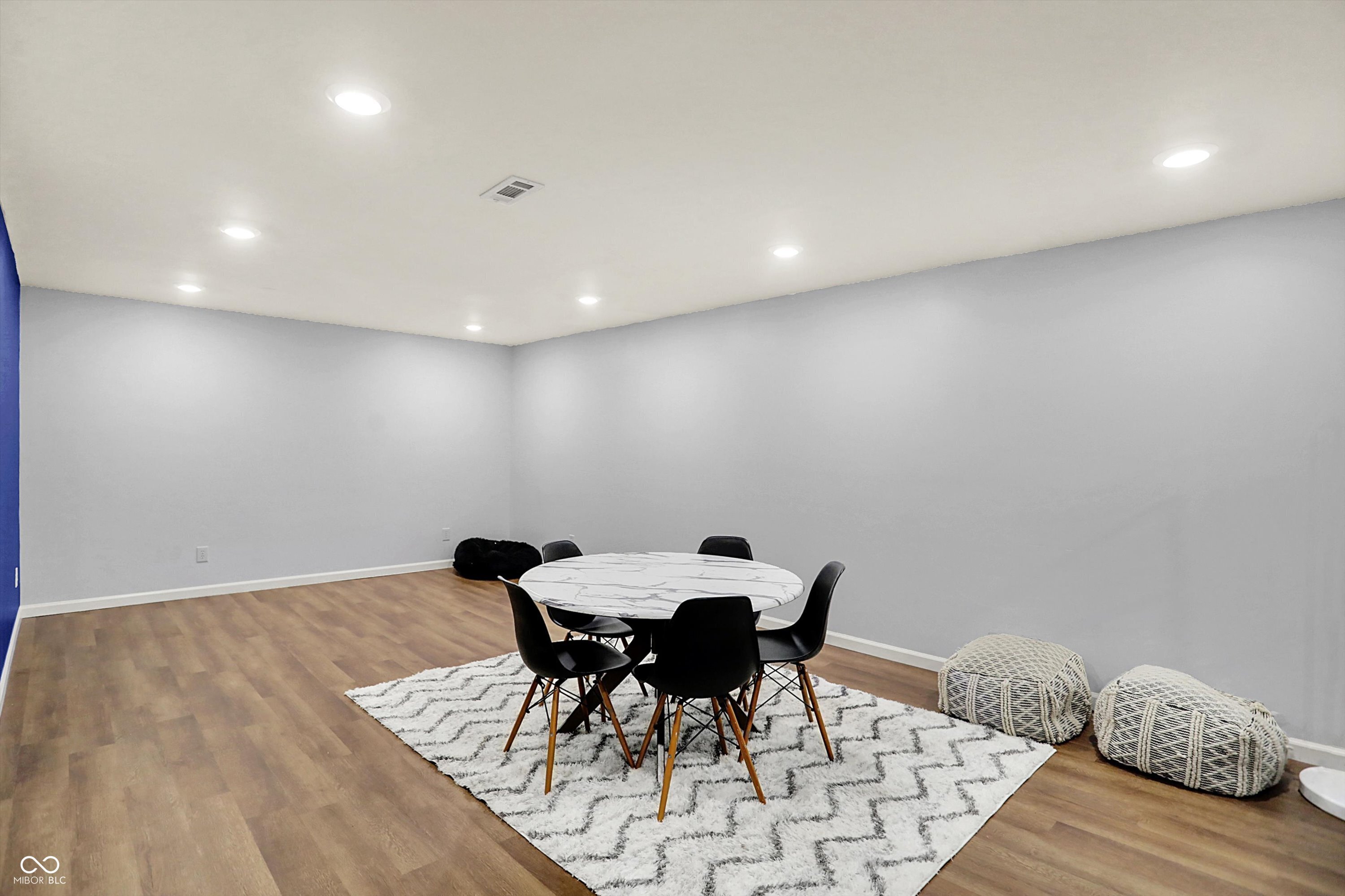 5091 Woodfield Drive